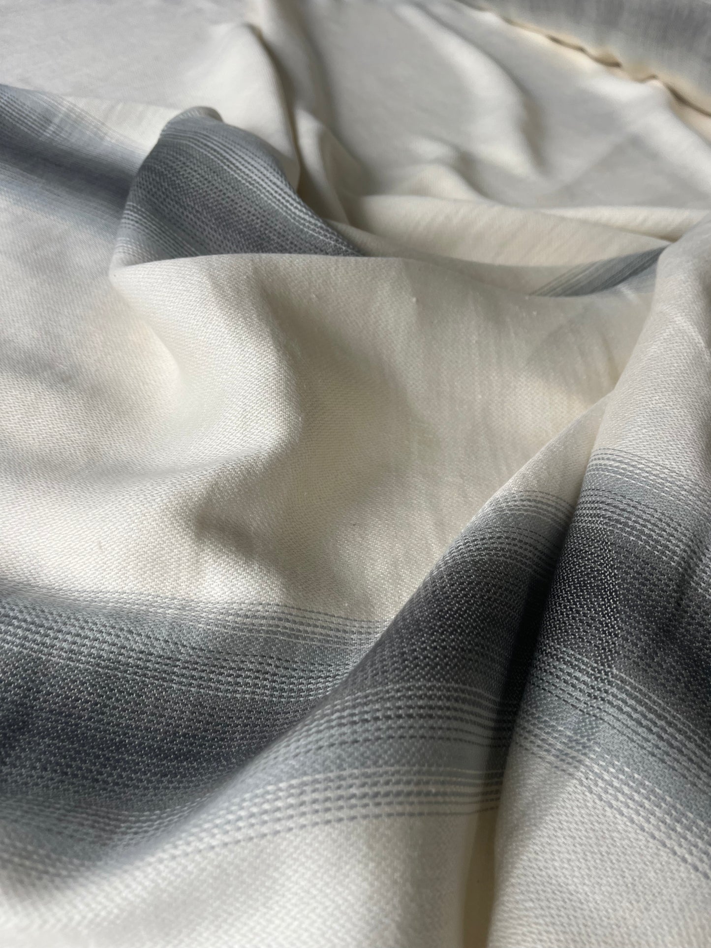 JOSIANE 011 heavy cotton irregular shadow stripe