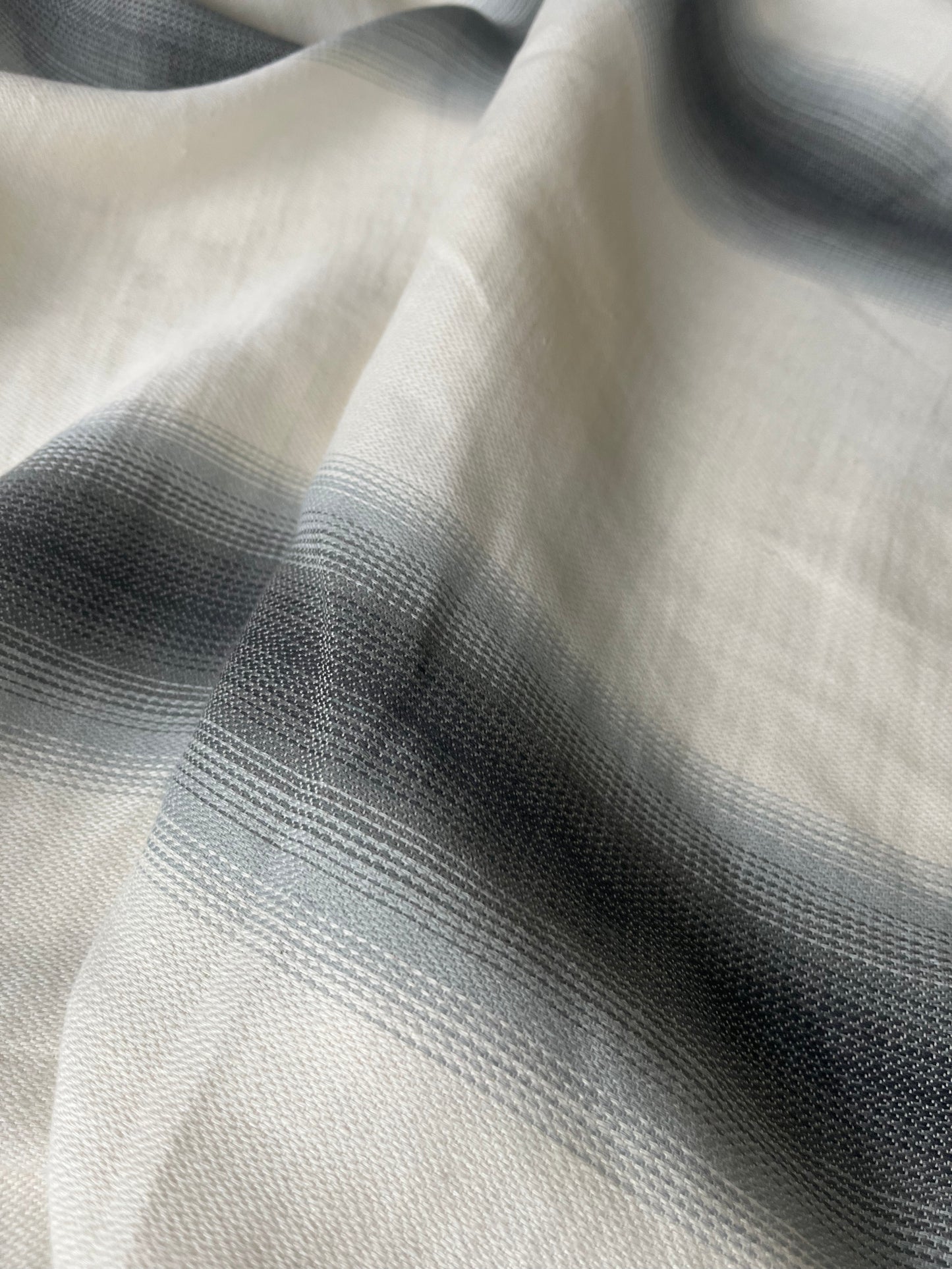 JOSIANE 011 heavy cotton irregular shadow stripe
