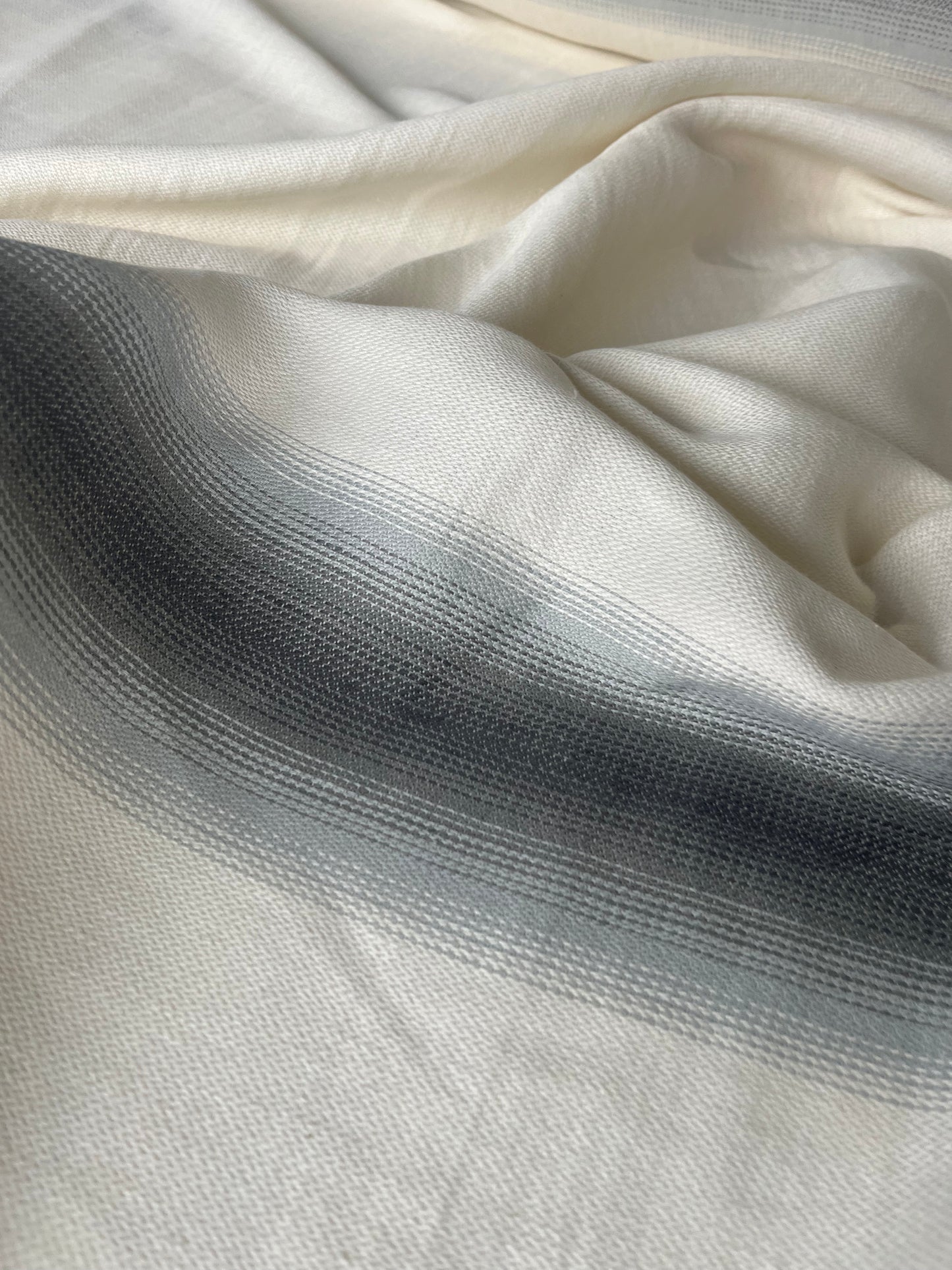 JOSIANE 011 heavy cotton irregular shadow stripe