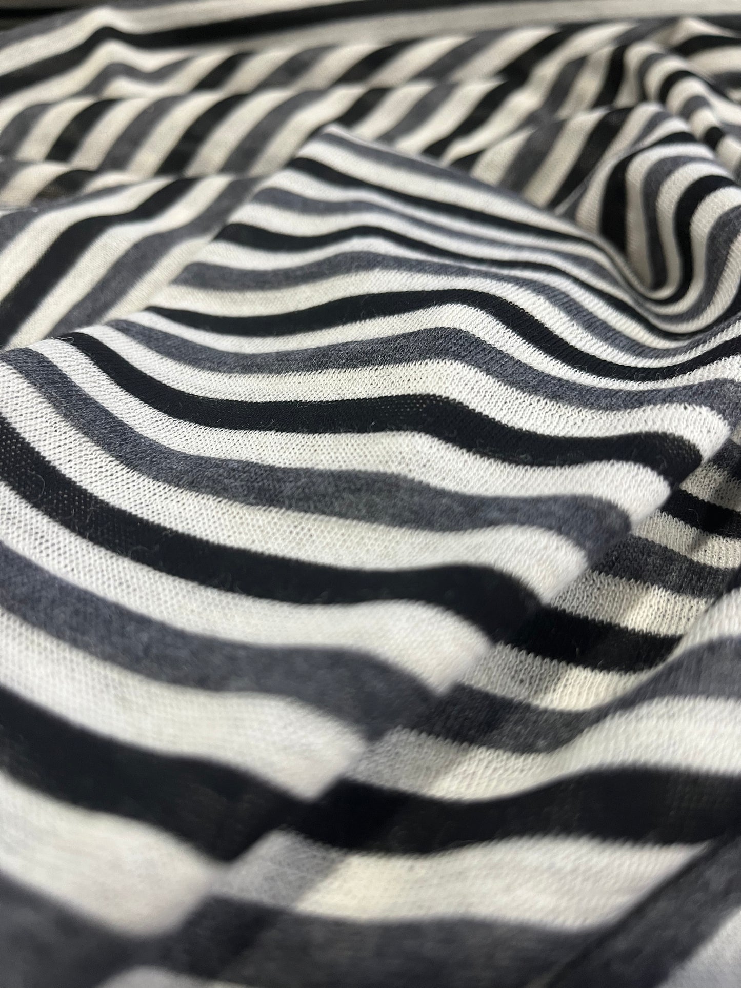 E01 wool jersey stripes