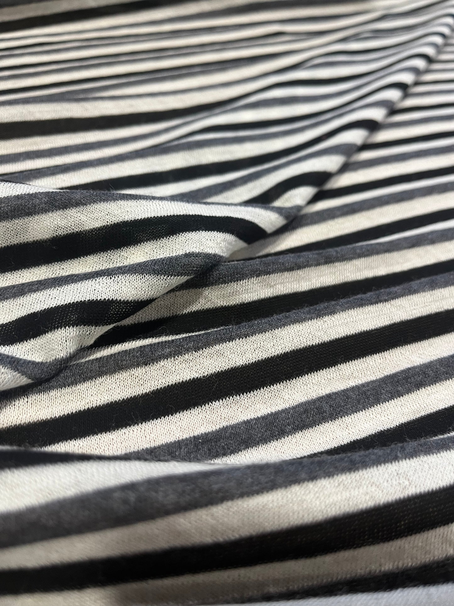 E01 wool jersey stripes