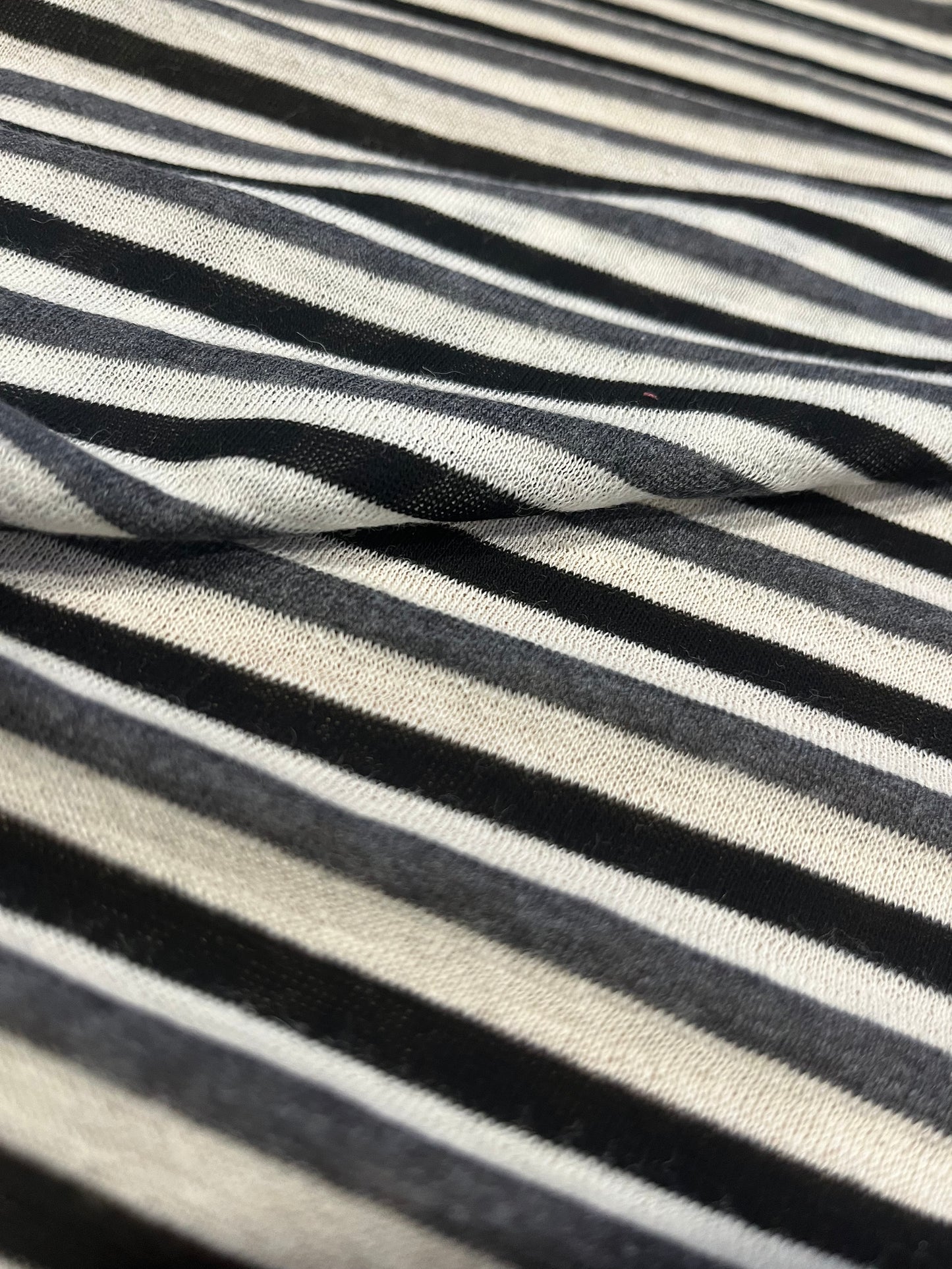 E01 wool jersey stripes