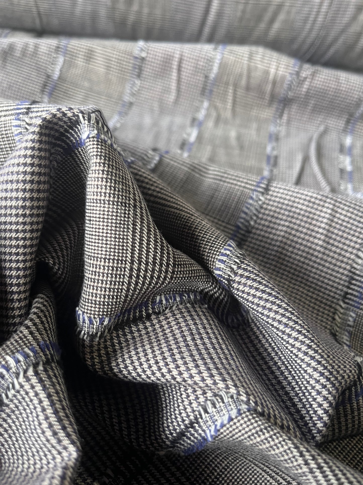 JOSIANE 015 check with fil coupé stripes