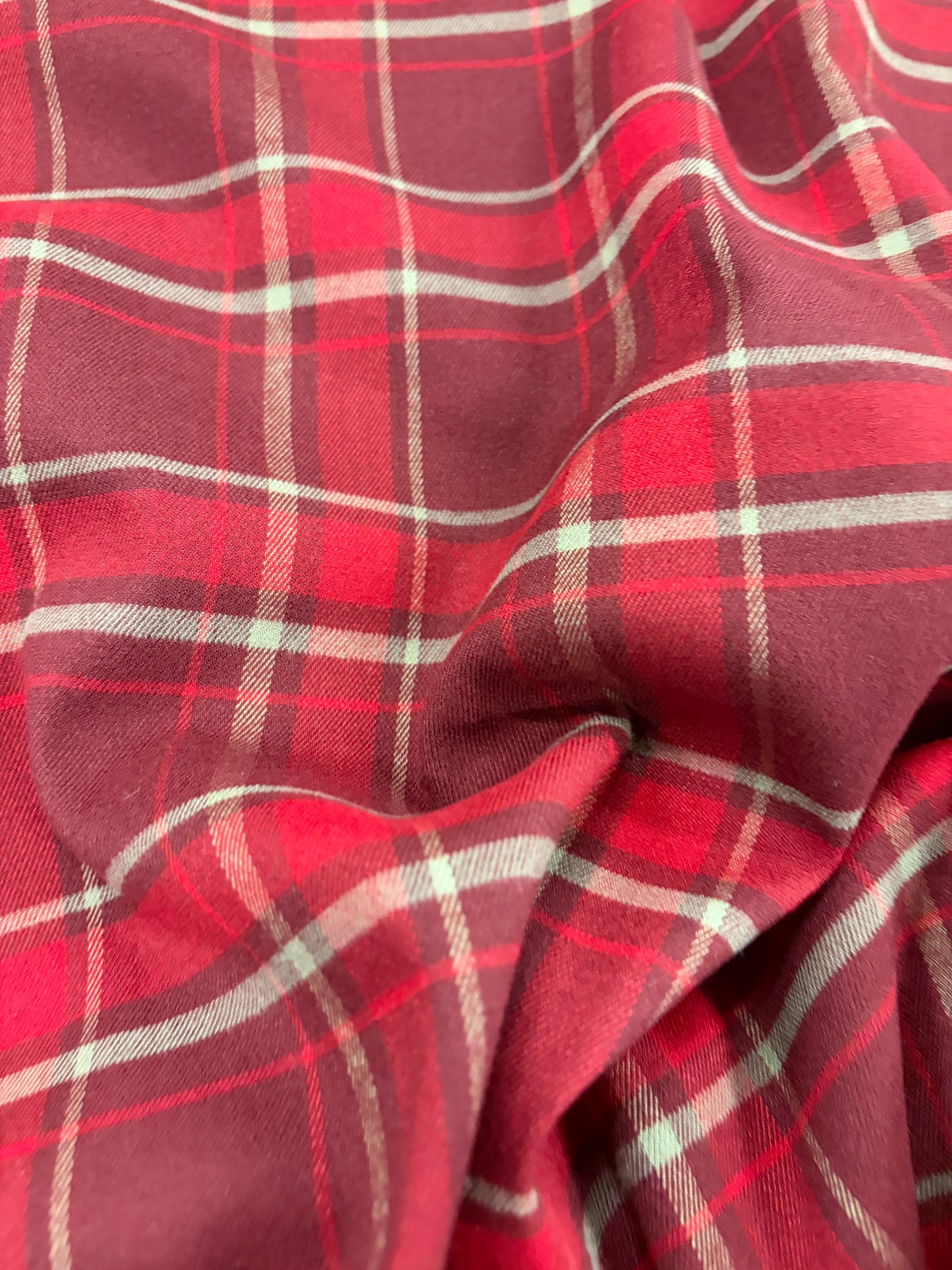 VIC 016 red burgundy checkered stretch fabric