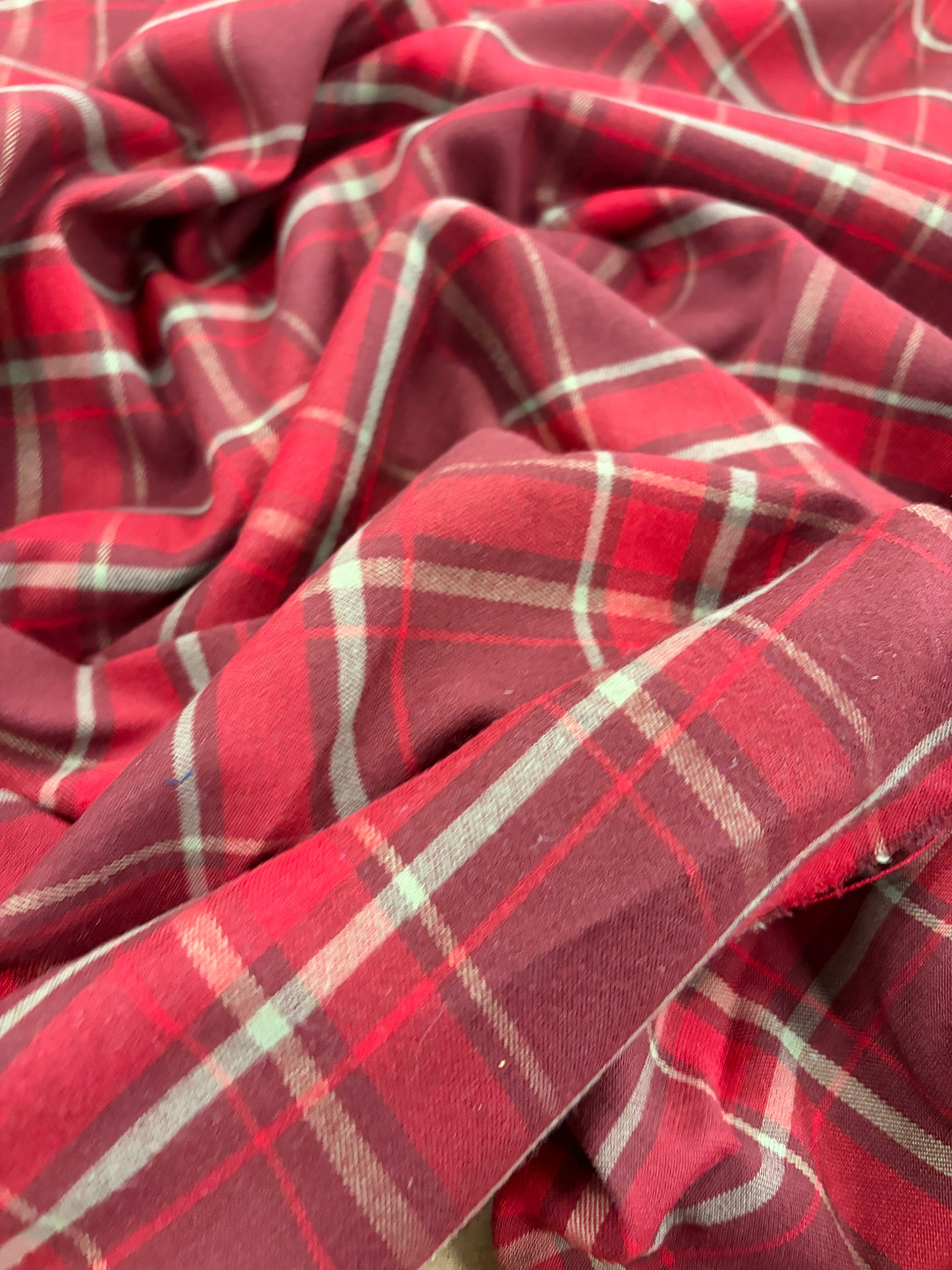VIC 016 red burgundy checkered stretch fabric