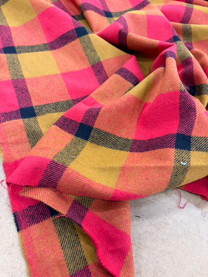 VIC 017 heavy cotton wool check