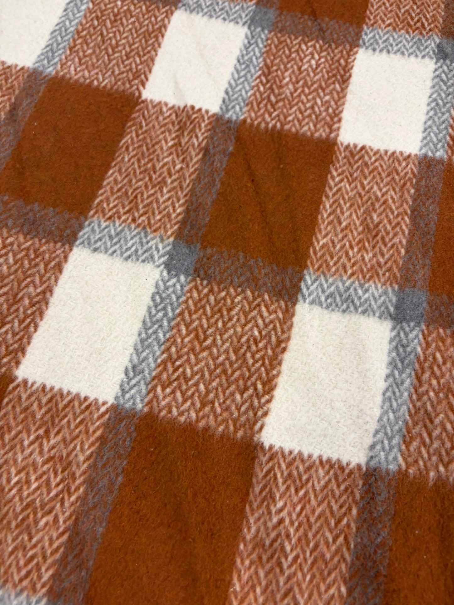 VIC 018 heavy cotton wool check