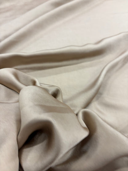 VIC 021 dull heavy satin stretch caramel