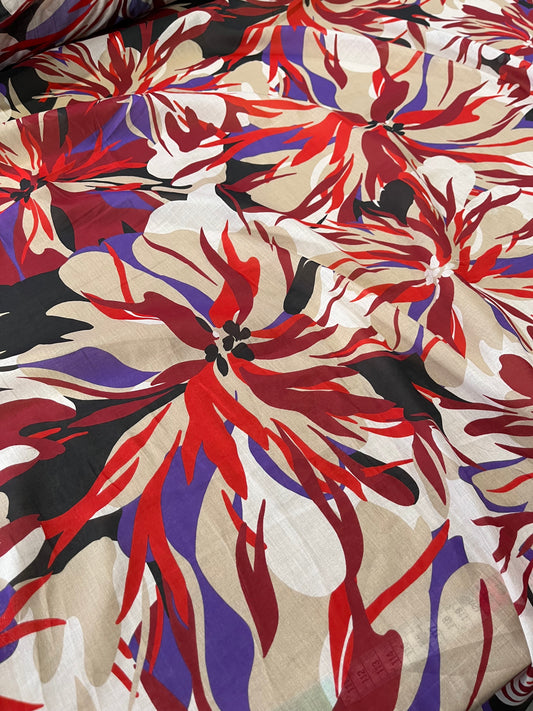 B01 Torino 84 cotton voile with flowery print