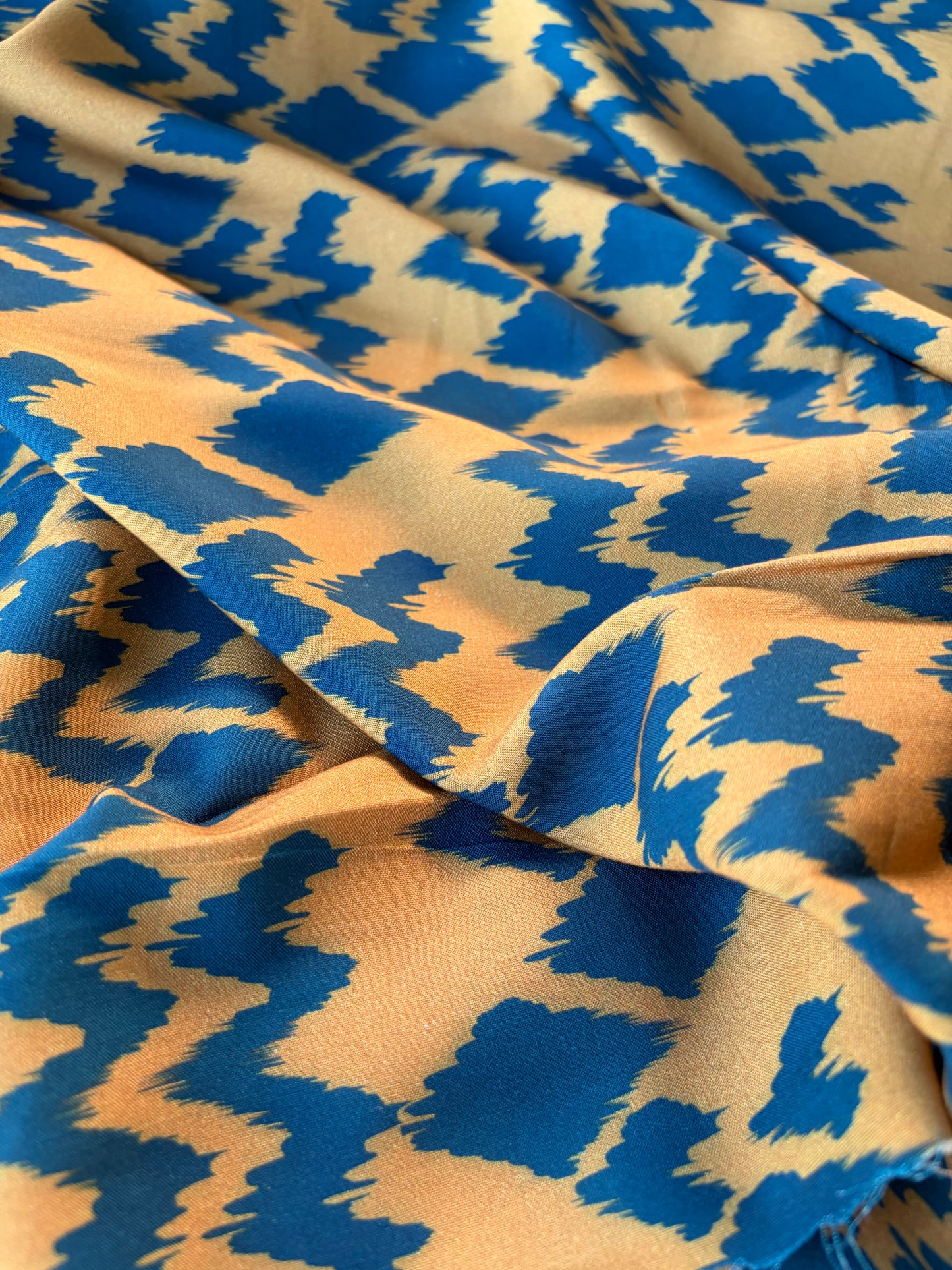 RALPH 003 camel/petrol zig-zag viscose print