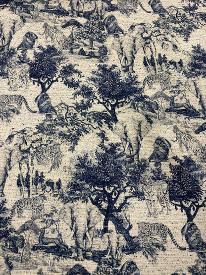 VIC 028 cotton tweed with toile de Jouy motif