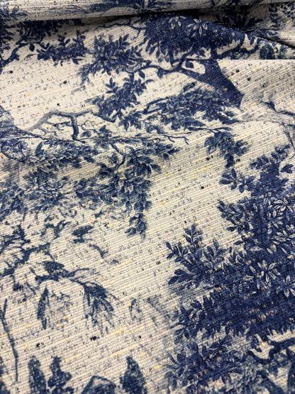 VIC 028 cotton tweed with toile de Jouy motif