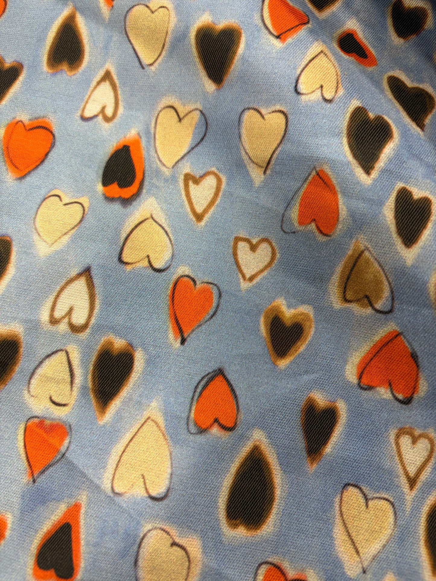 VIC 030 tafettas with hearts