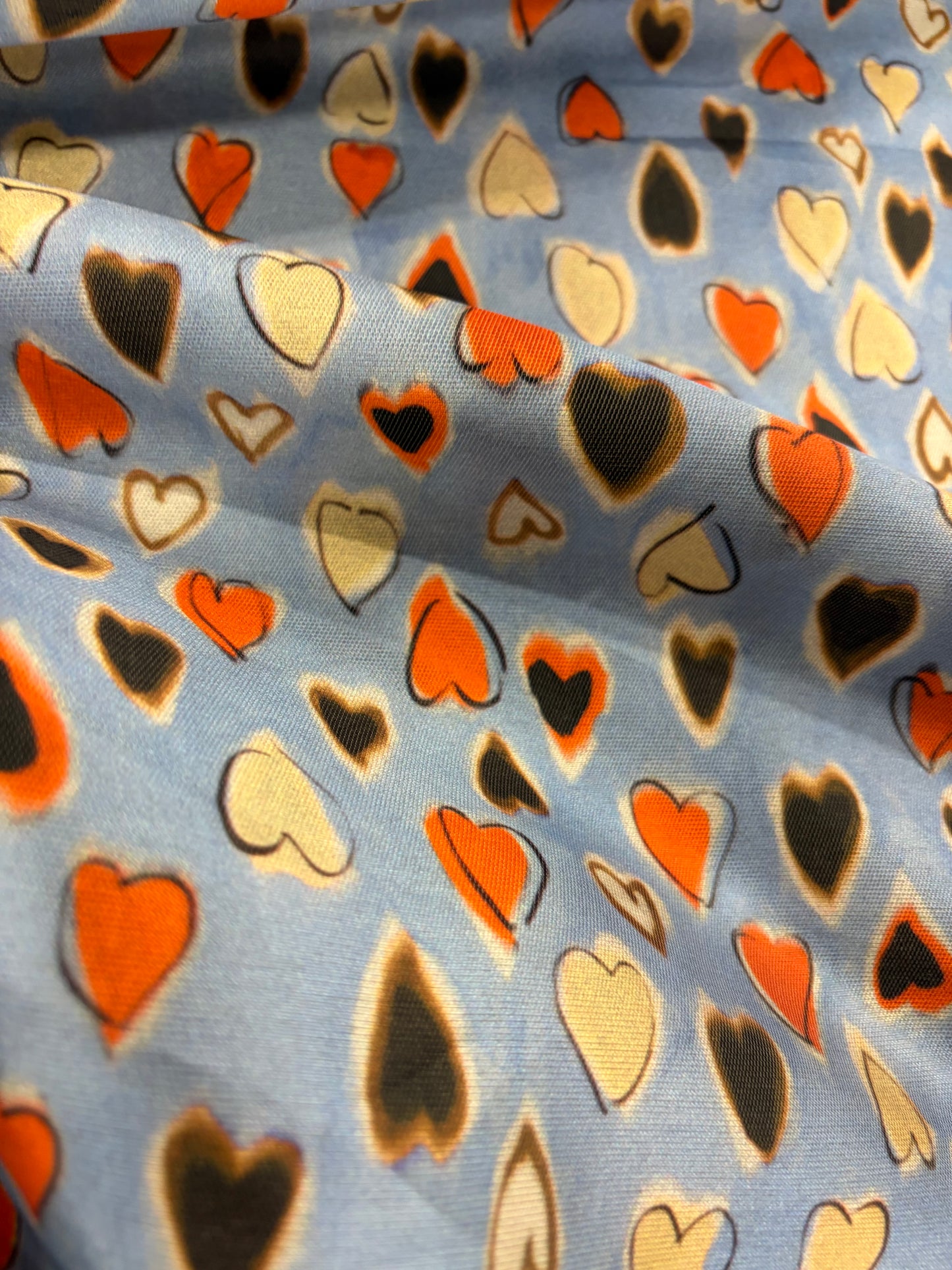 VIC 030 tafettas with hearts