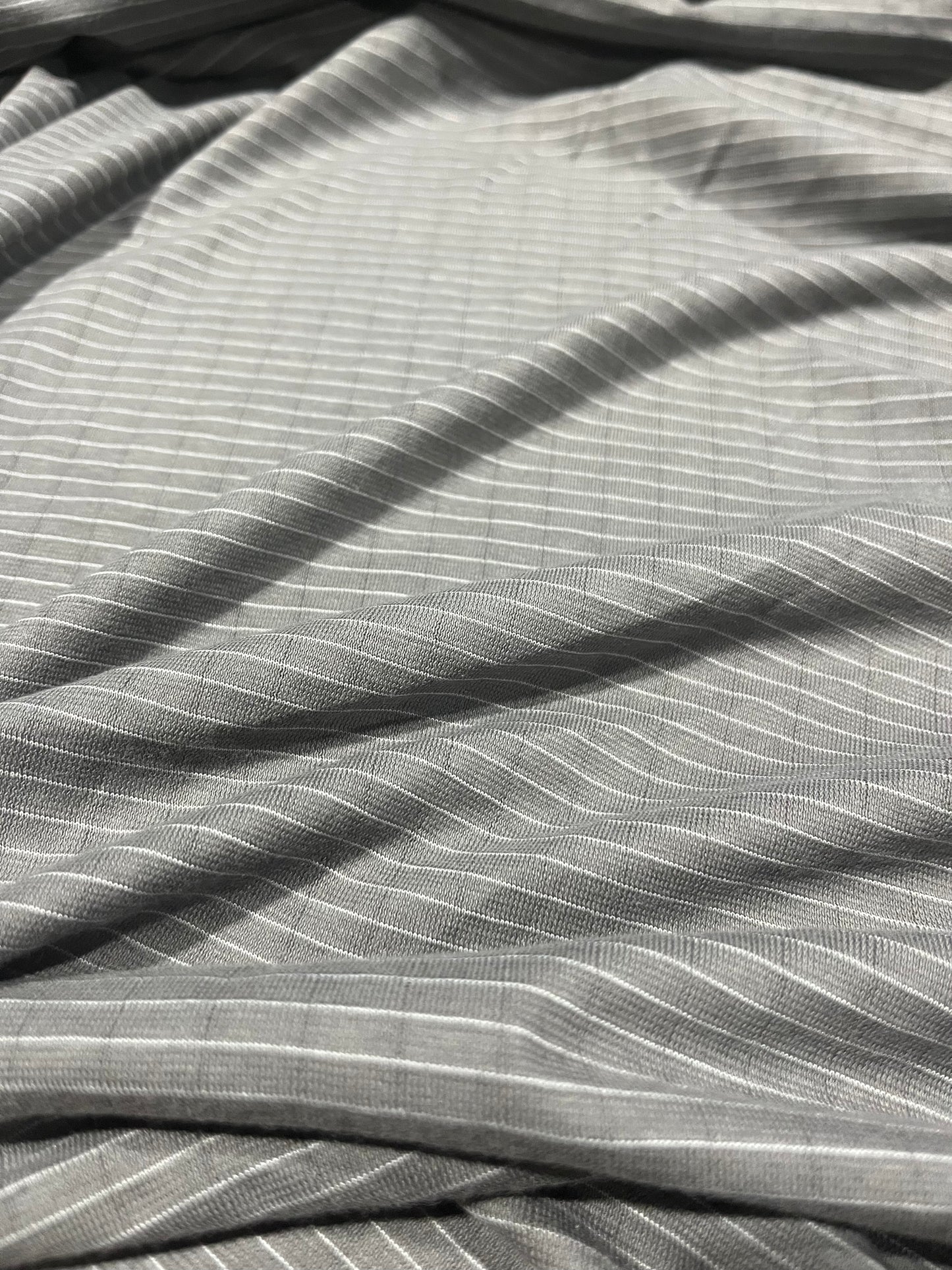 E01 Jersey cotton granit grey pinstripe