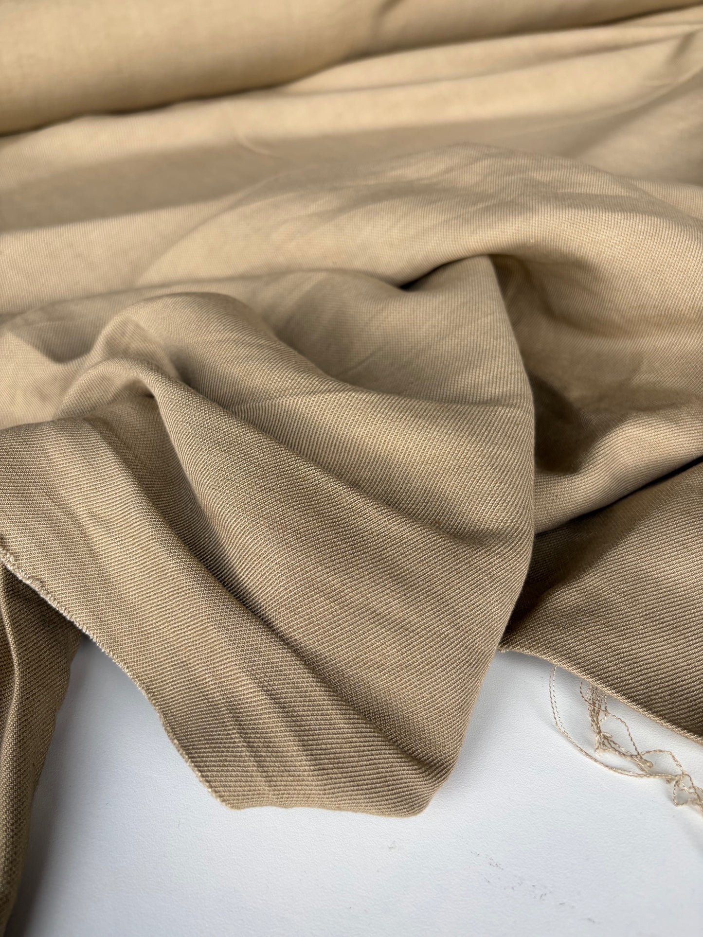 BRUCE 039 viscose linen panama camel