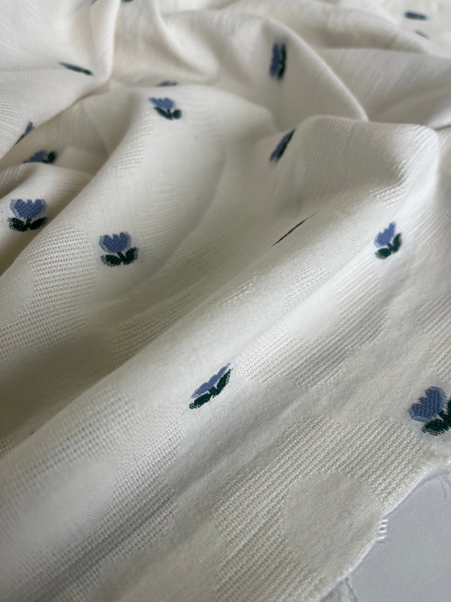 BAKU 025 cotton embroidered tullip