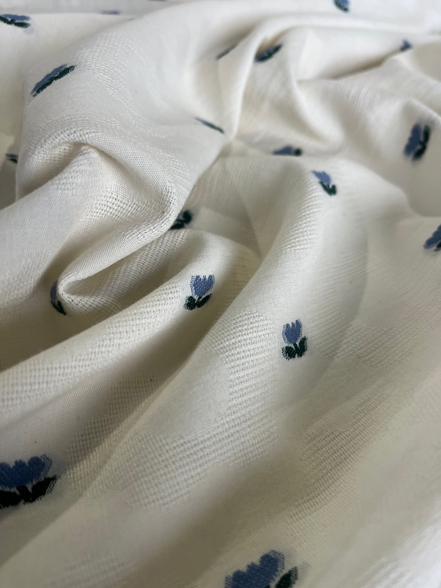 BAKU 025 cotton embroidered tullip