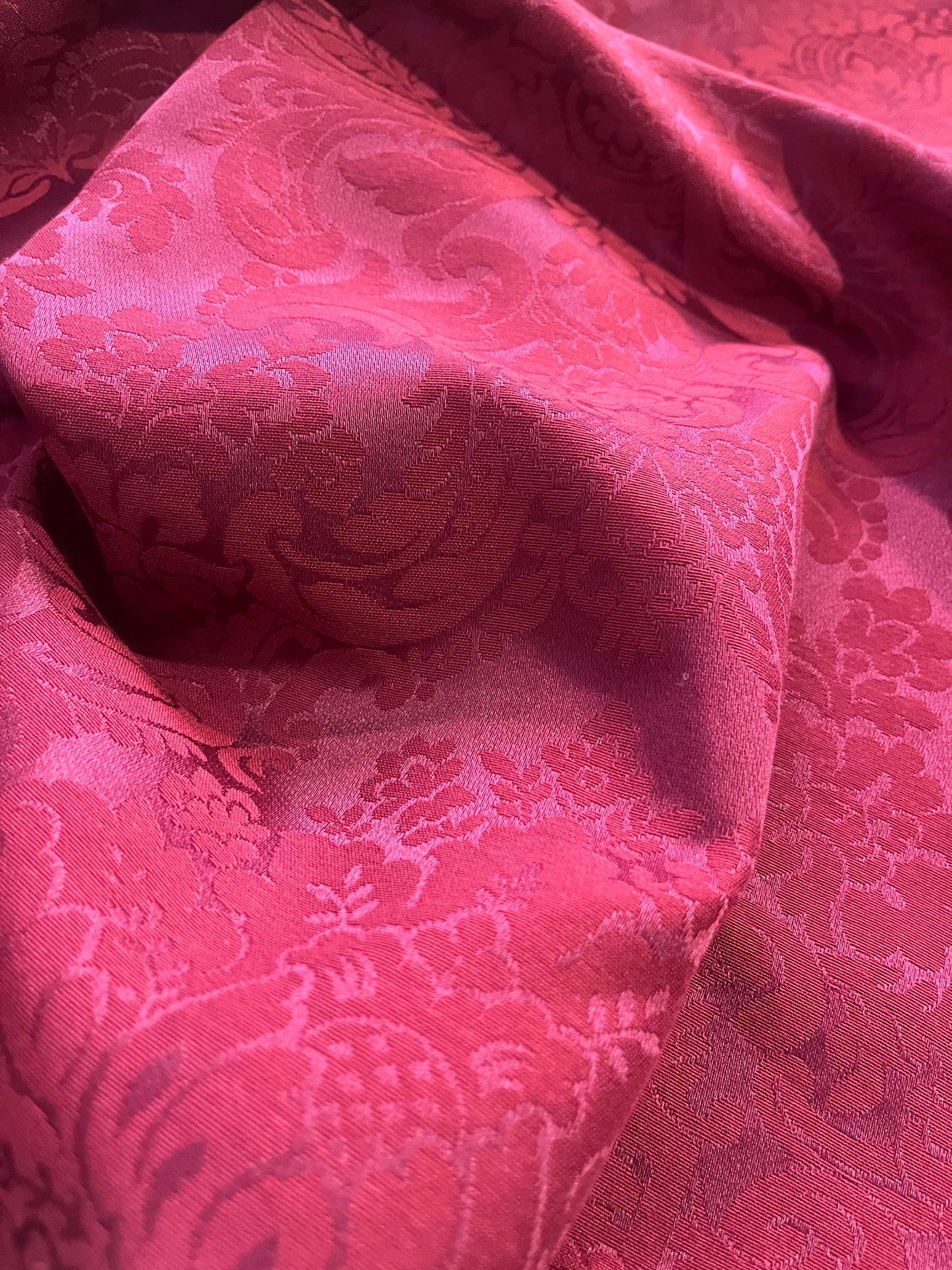 CASIMIR 130 brocart double face red