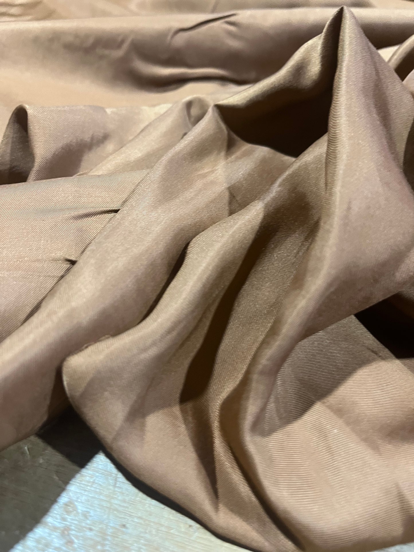 E02 viscose twill light brown