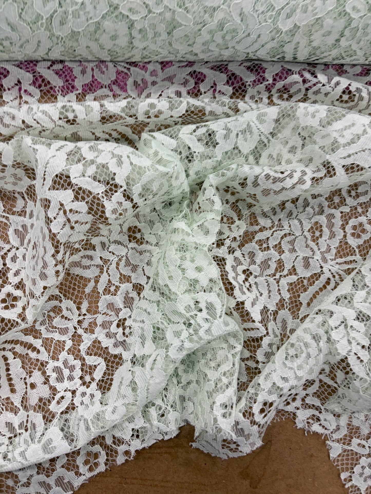 WALTHER 007 soft mint coloured woven lace "dentelle"