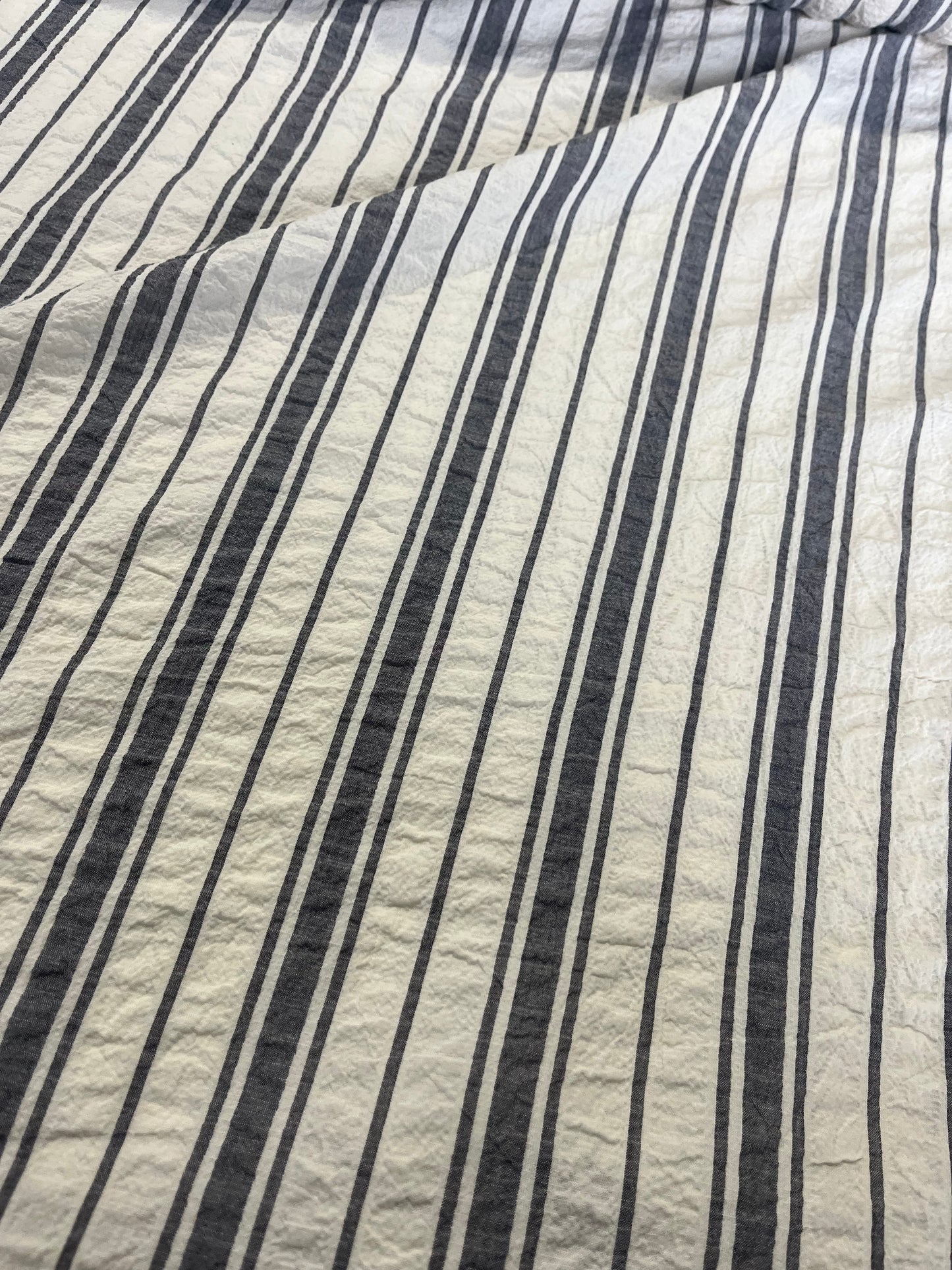 BAKU O27 washed cotton woven stripe navy/white