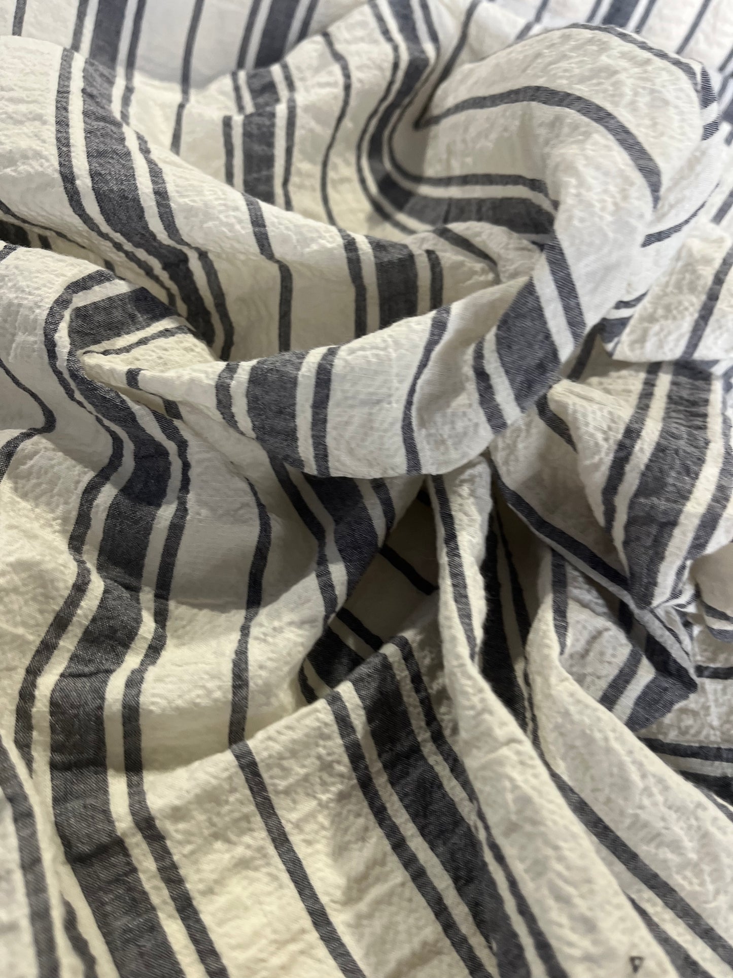 BAKU O27 washed cotton woven stripe navy/white