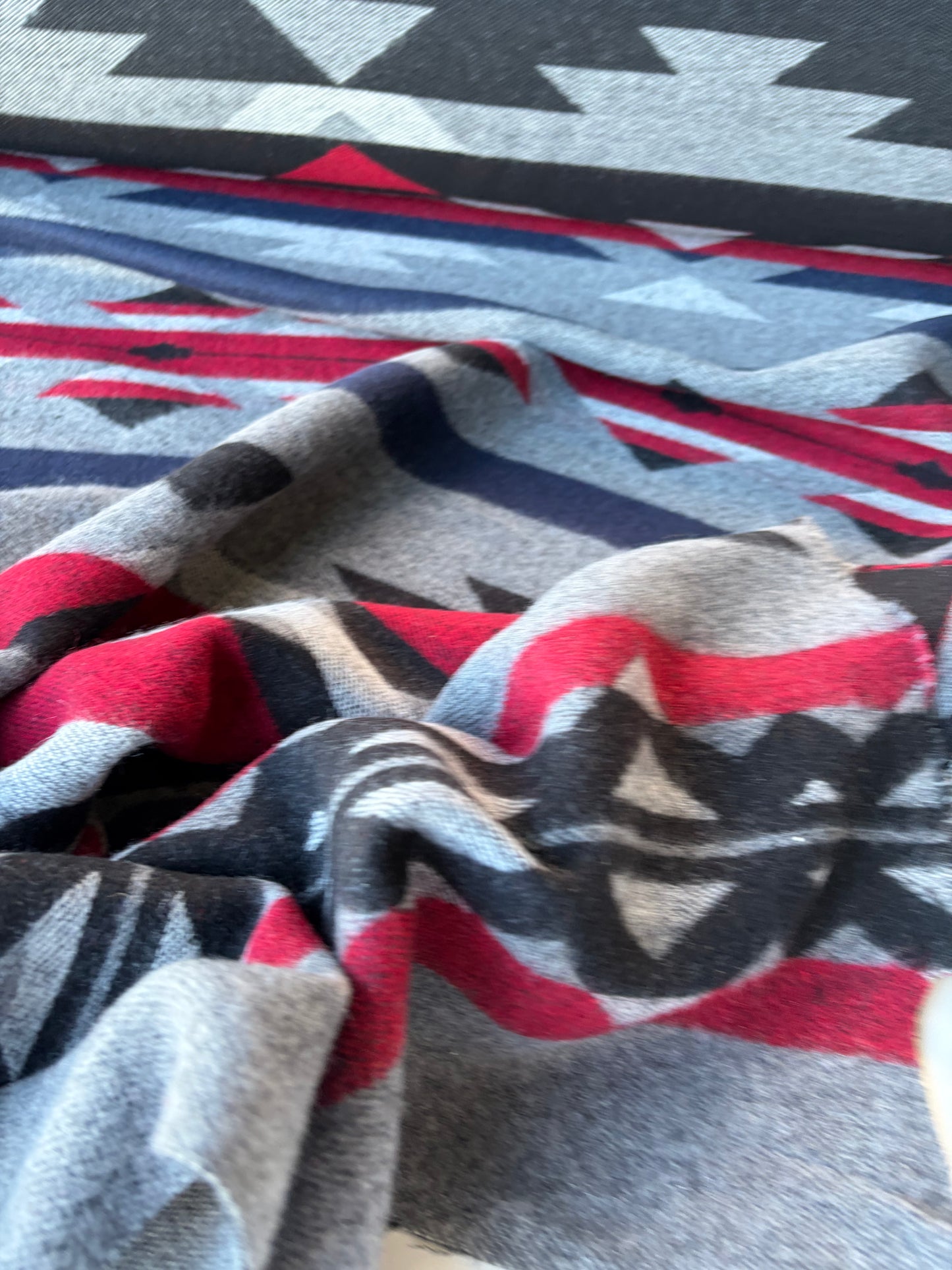 RALPH 013 grey/red aztek heavy wool blanket