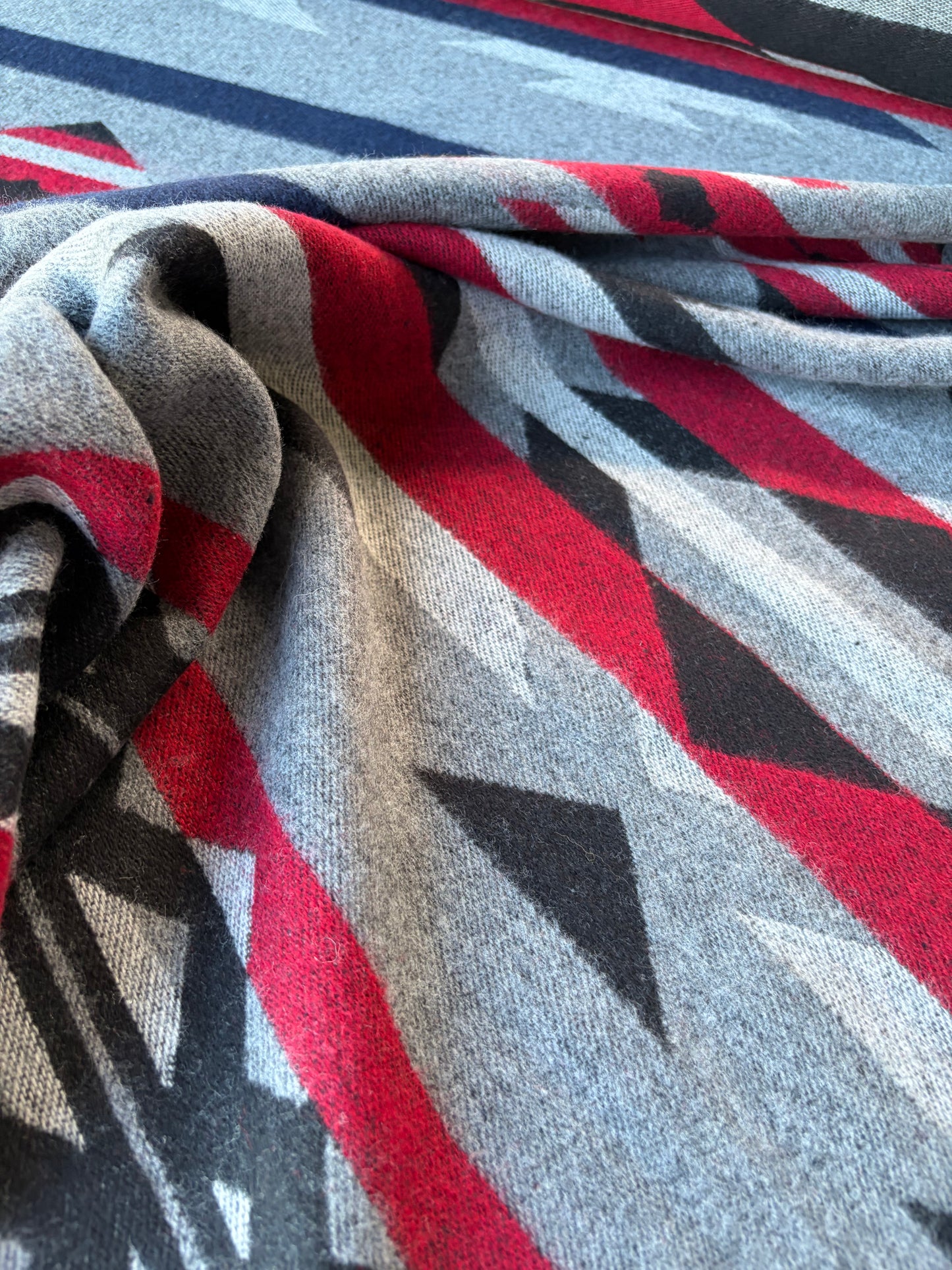 RALPH 013 grey/red aztek heavy wool blanket