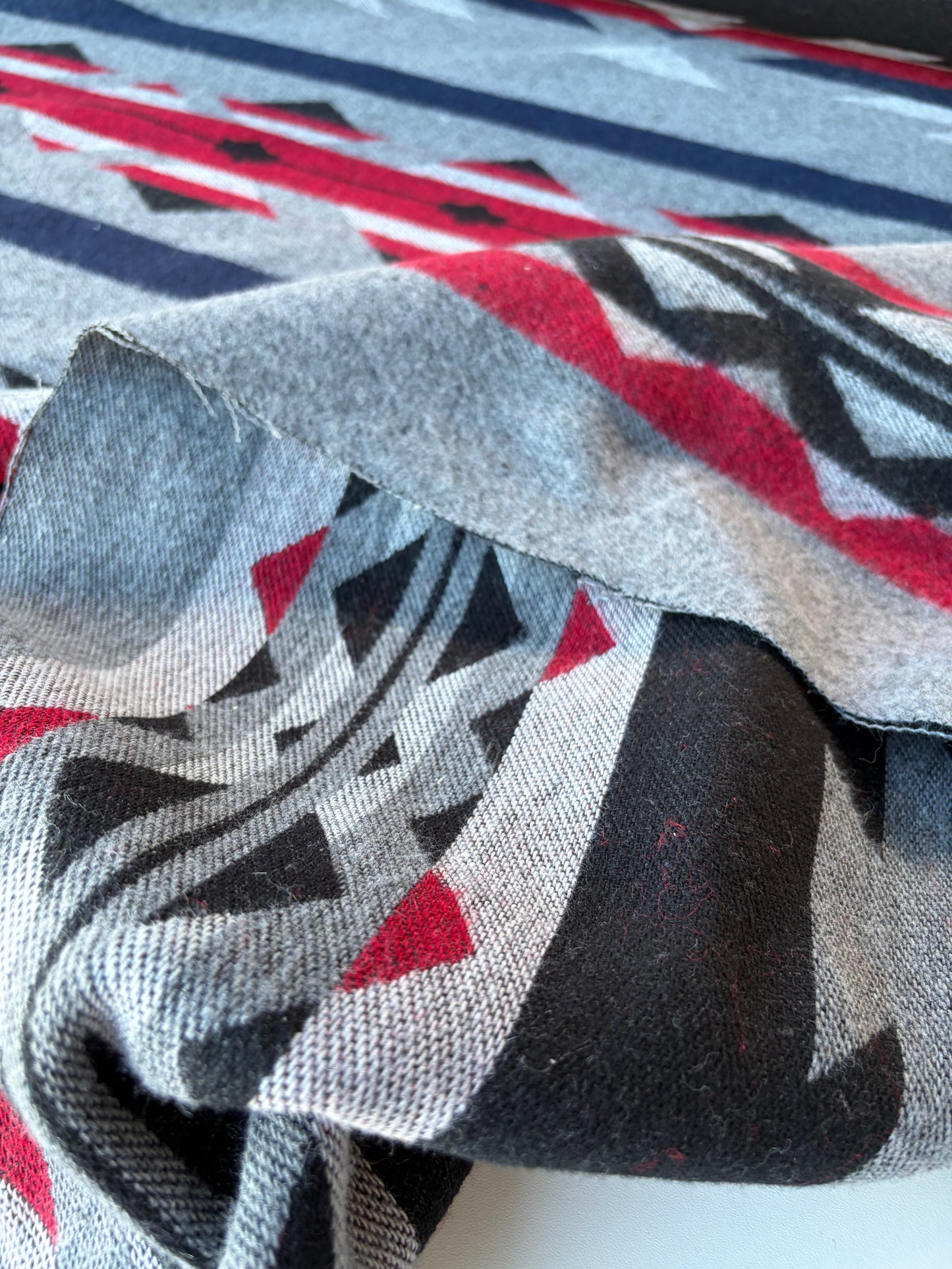 RALPH 013 grey/red aztek heavy wool blanket