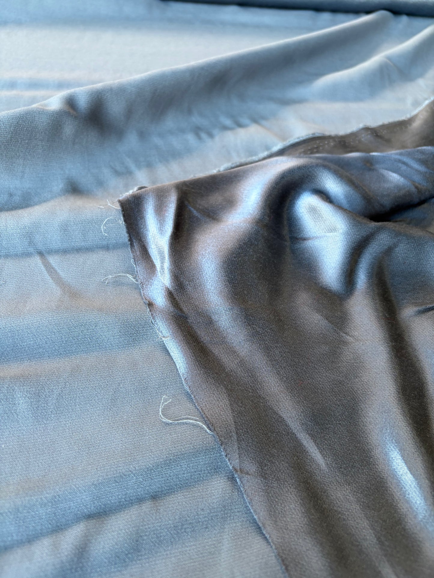 RALPH 014 grey viscose crêpe envers satin