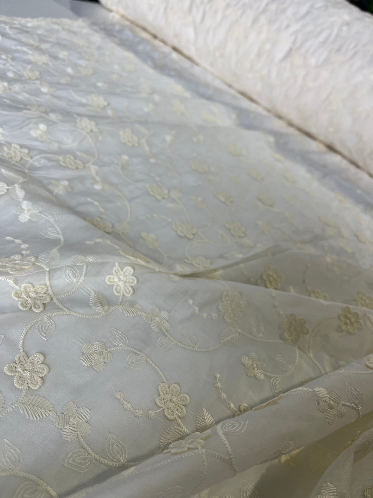 BAKU 031 tencel embroidered flowers ivory