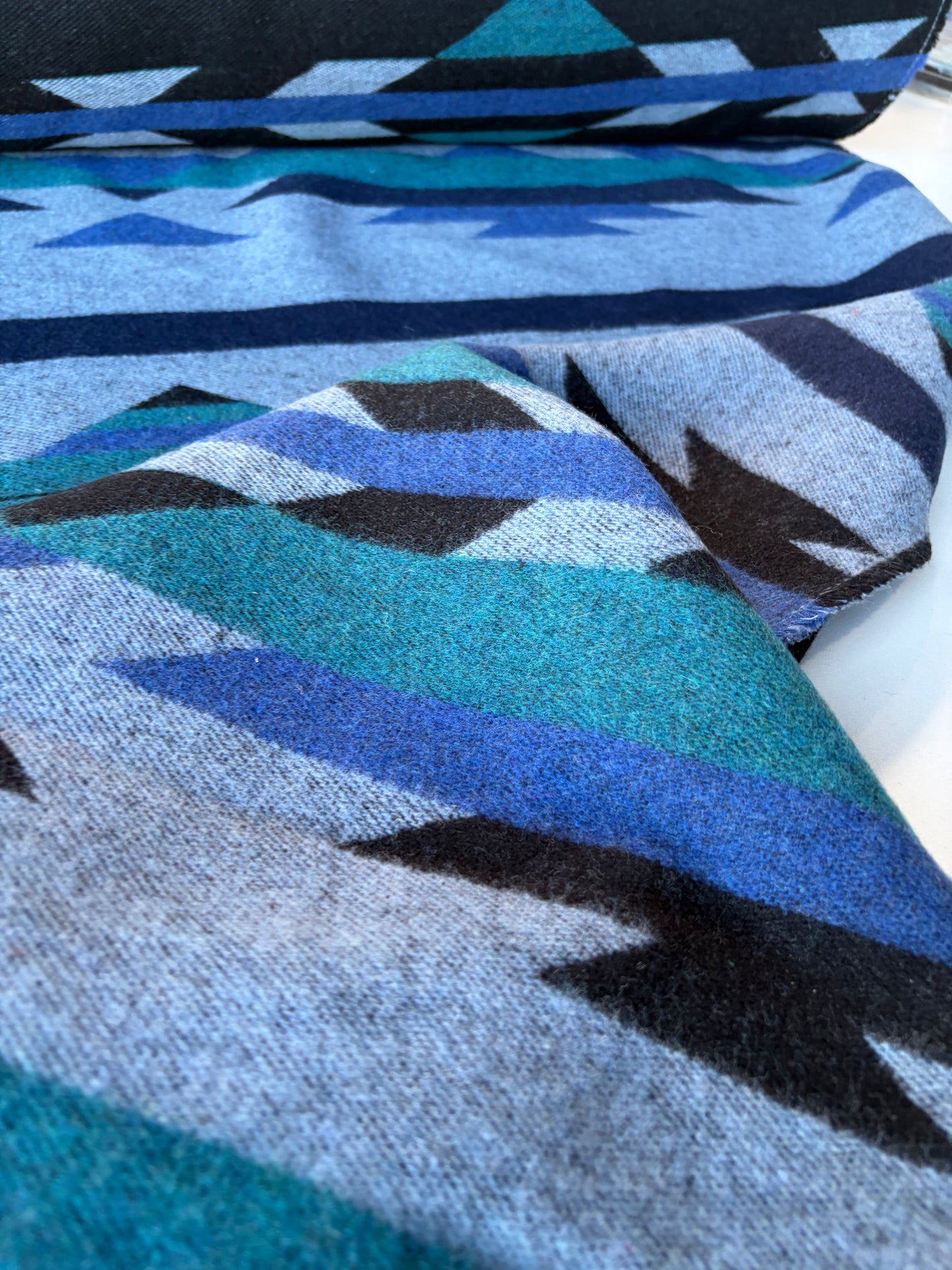RALPH 015 black/green aztek heavy wool blanket
