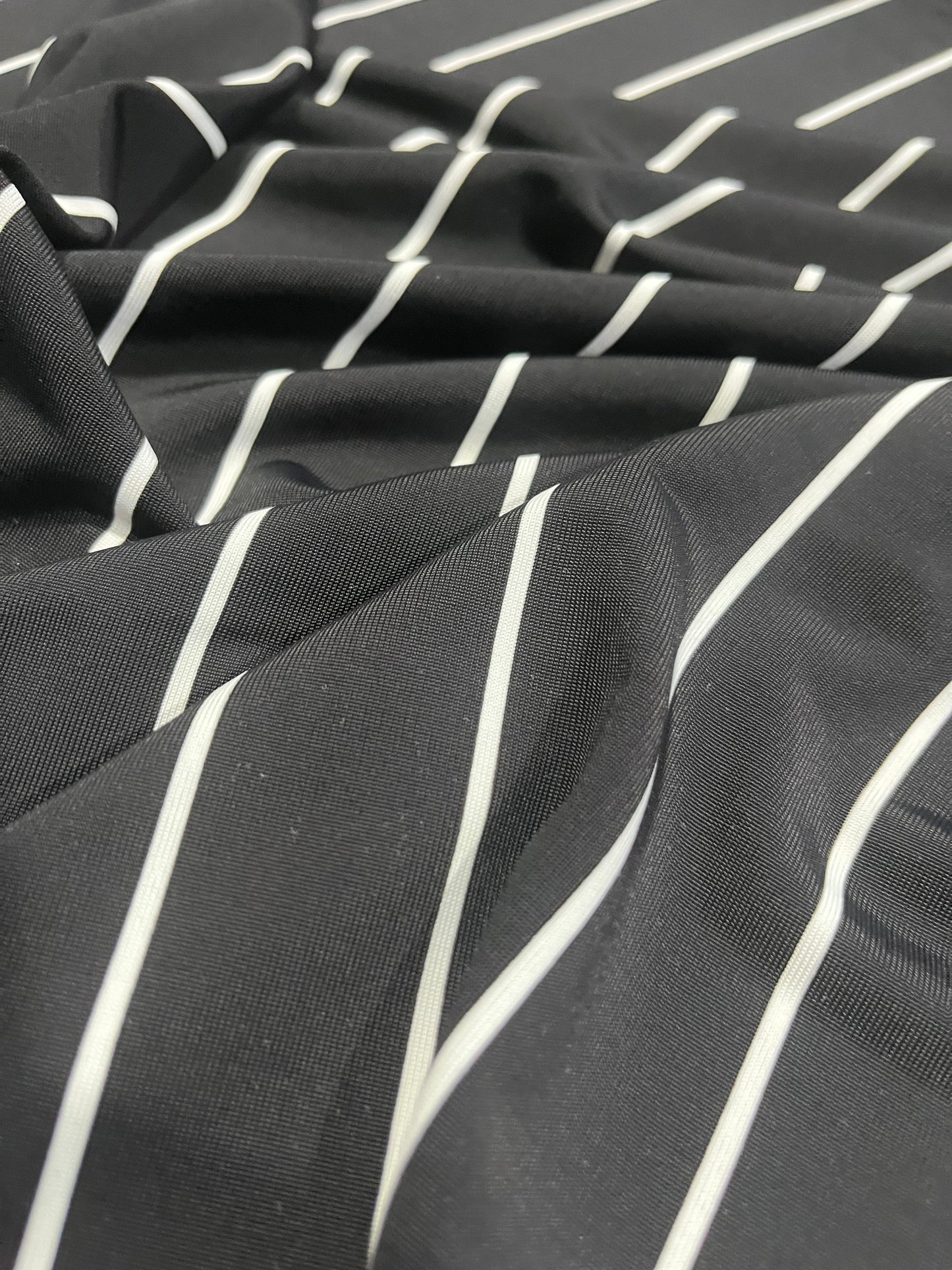 JC shiny vviscose jersey pinstripe