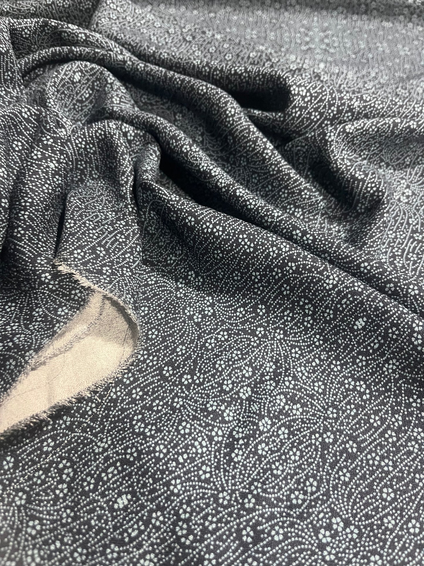 PC BIRMA 004 viscose crêpe navy/light blue flowers