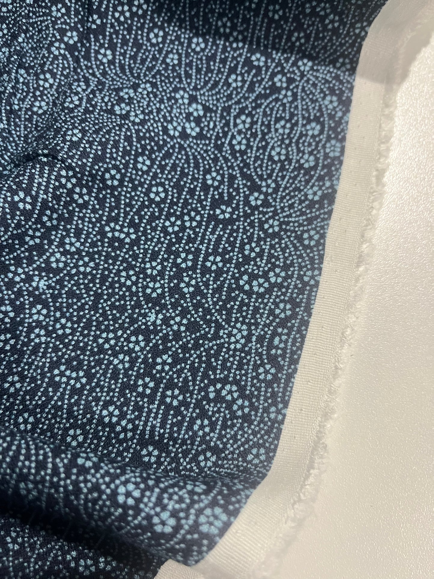 PC BIRMA 004 viscose crêpe navy/light blue flowers
