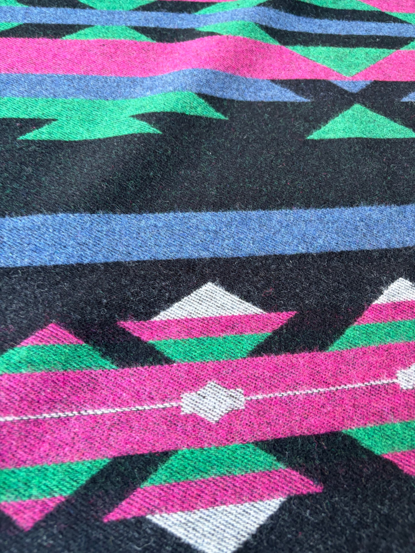 RALPH 019 pink/green aztek heavy wool blanket