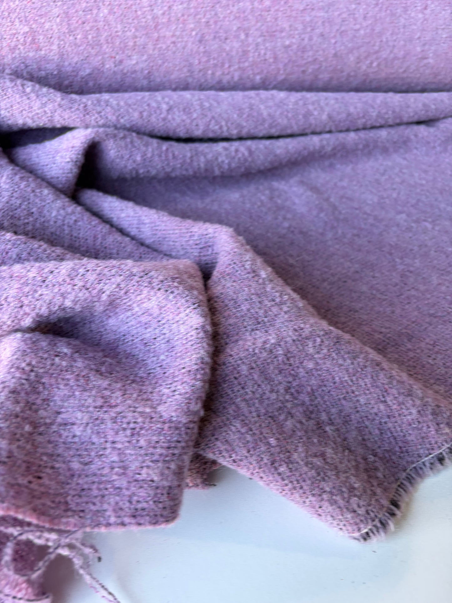 RALPH 021 violine coloured carded wool drape
