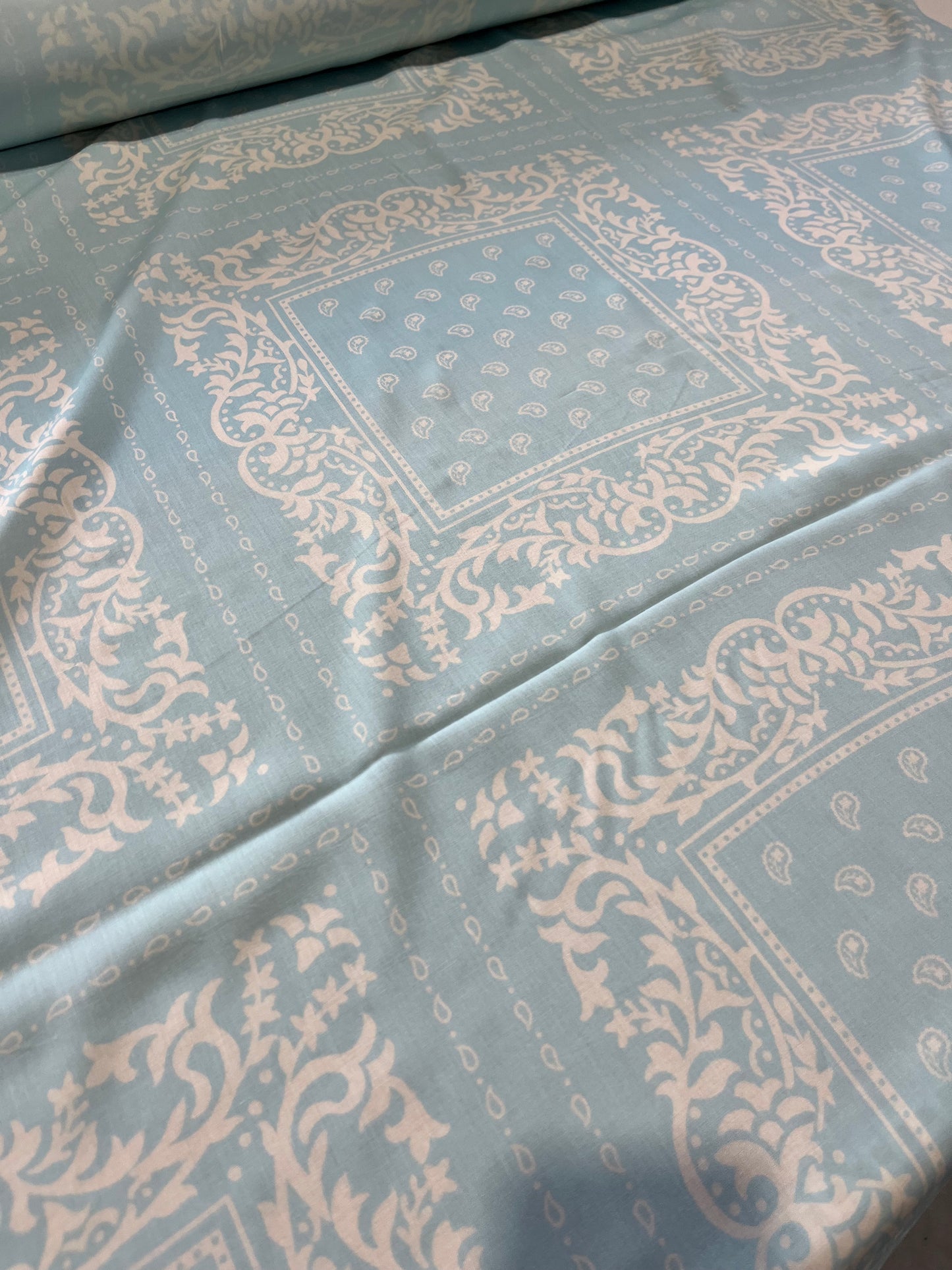 A01 Como 057 cotton voile soft blue print