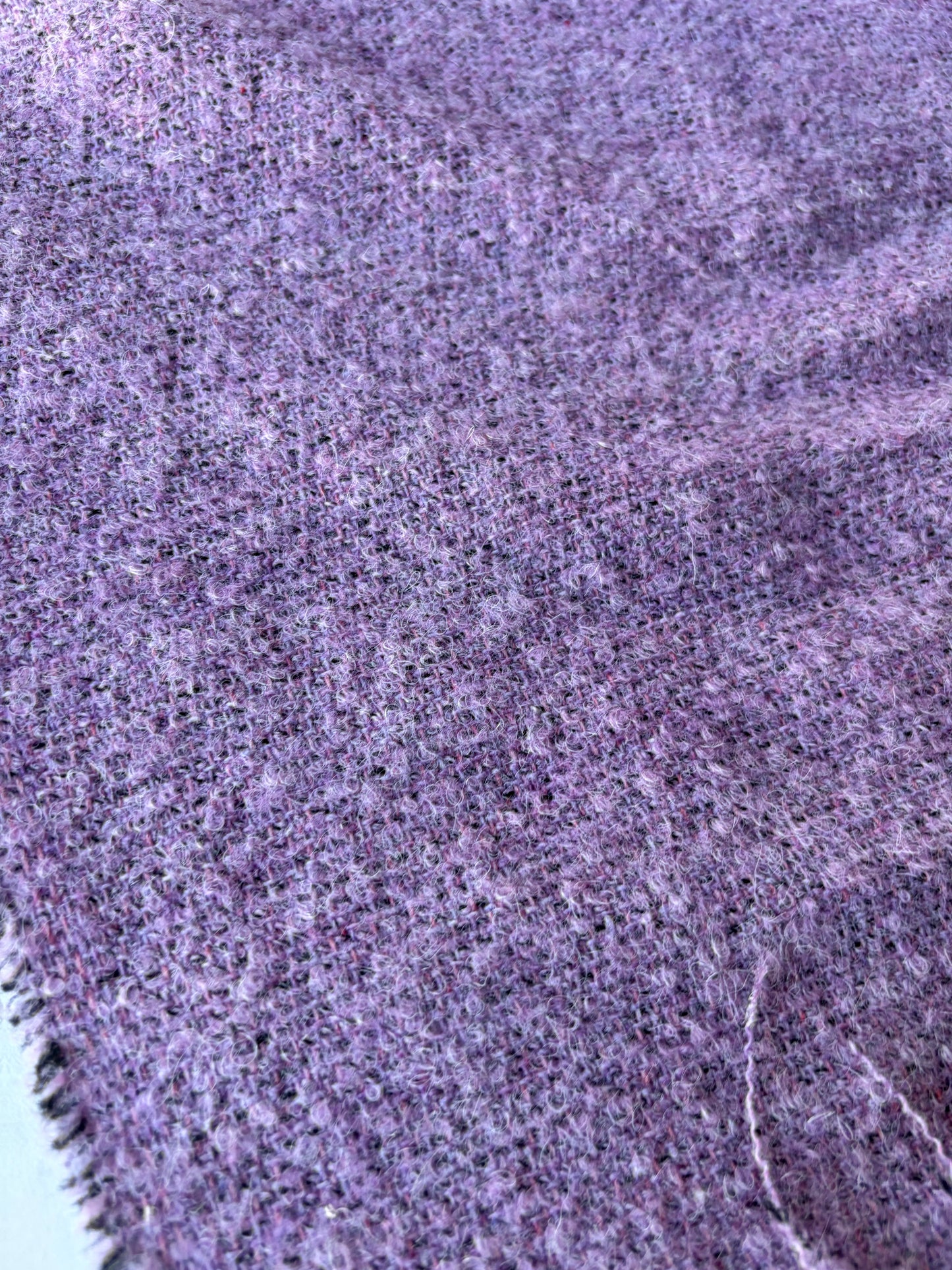 RALPH 021 violine coloured carded wool drape
