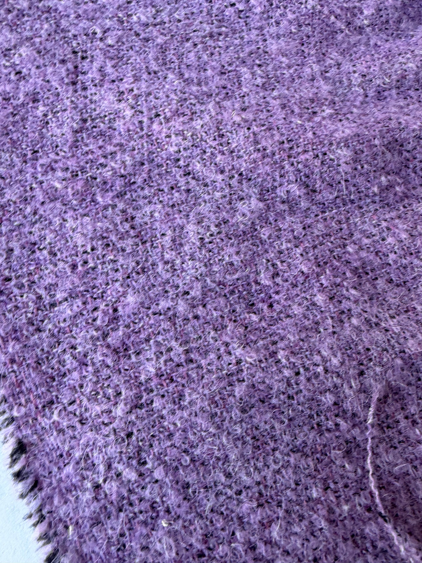 RALPH 021 violine coloured carded wool drape