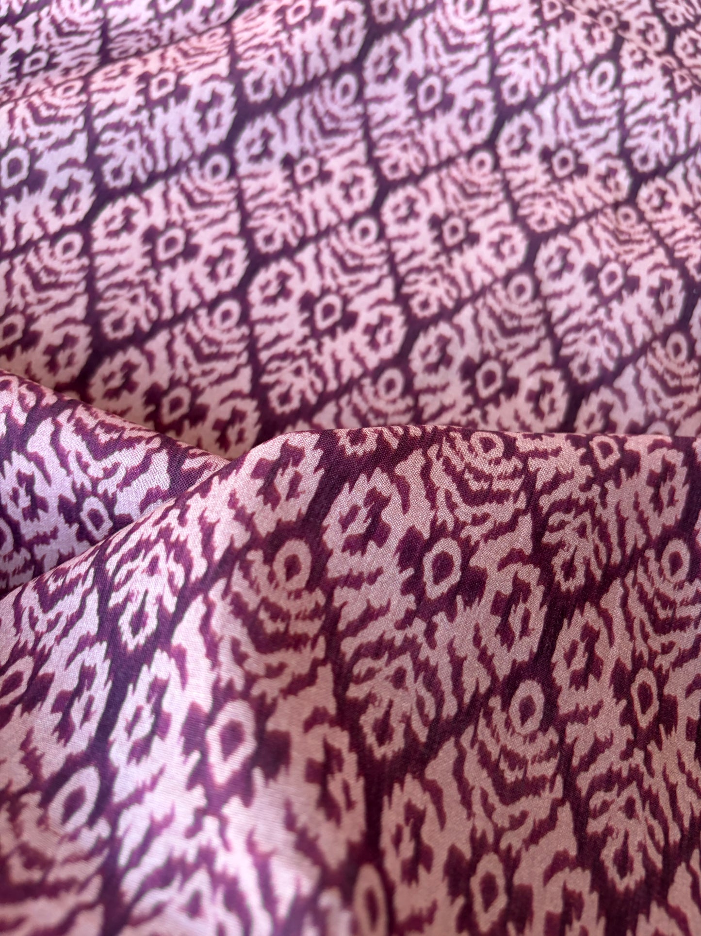RALPH 022 old pink/burgundy ikat style viscose print