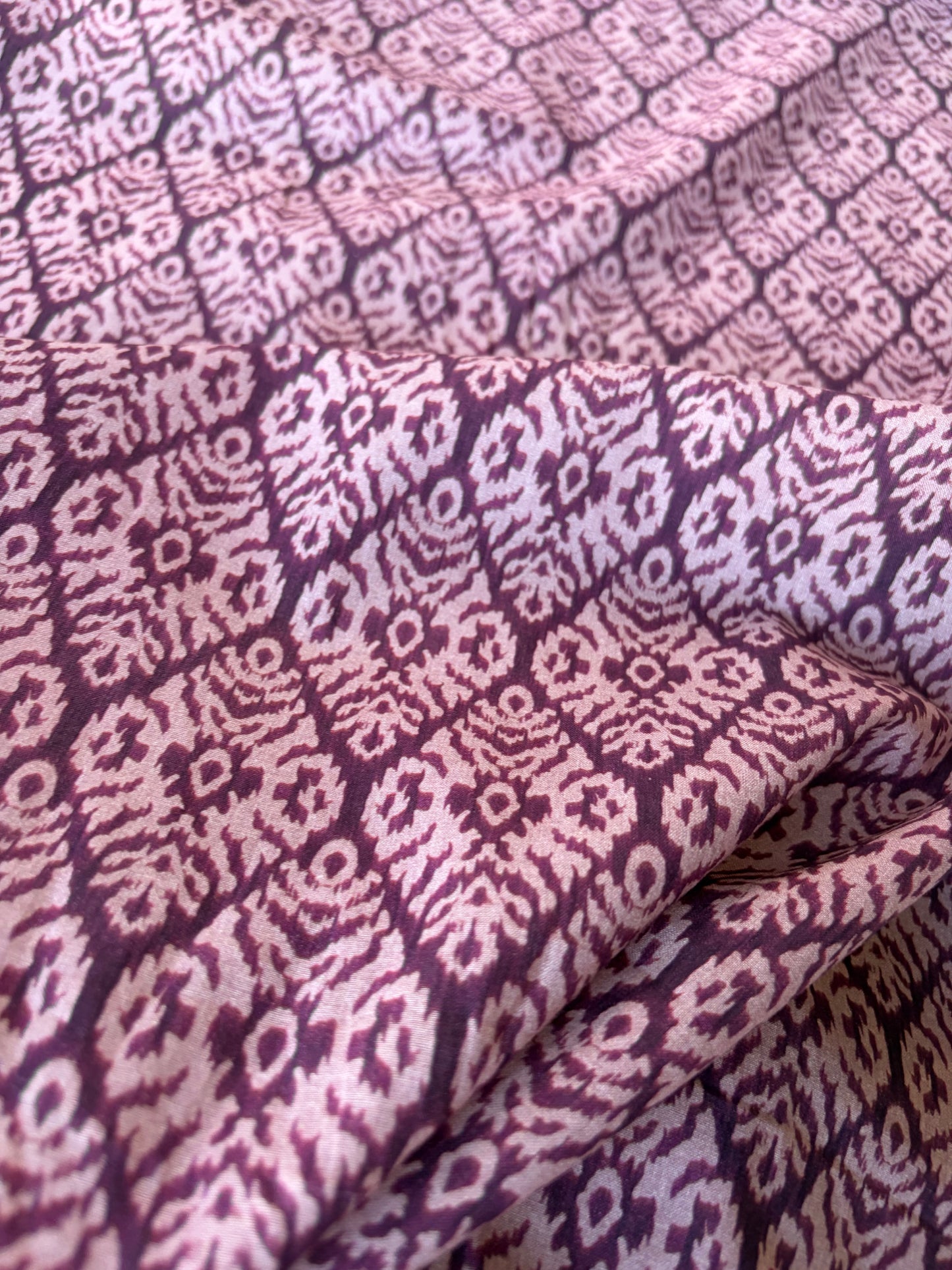 RALPH 022 old pink/burgundy ikat style viscose print