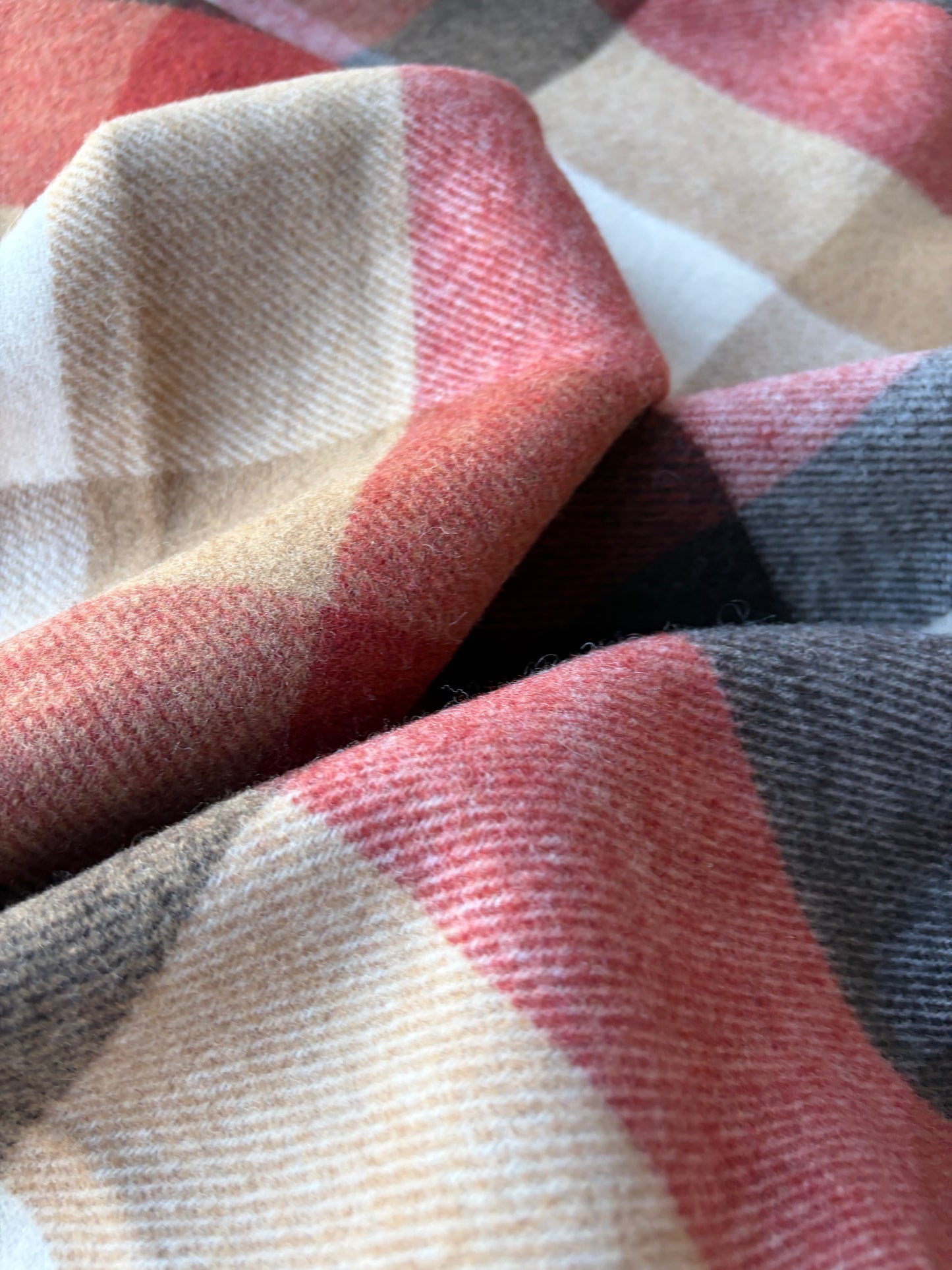 RALPH 028 brique/beige checkered heavy wool/mohair flannel