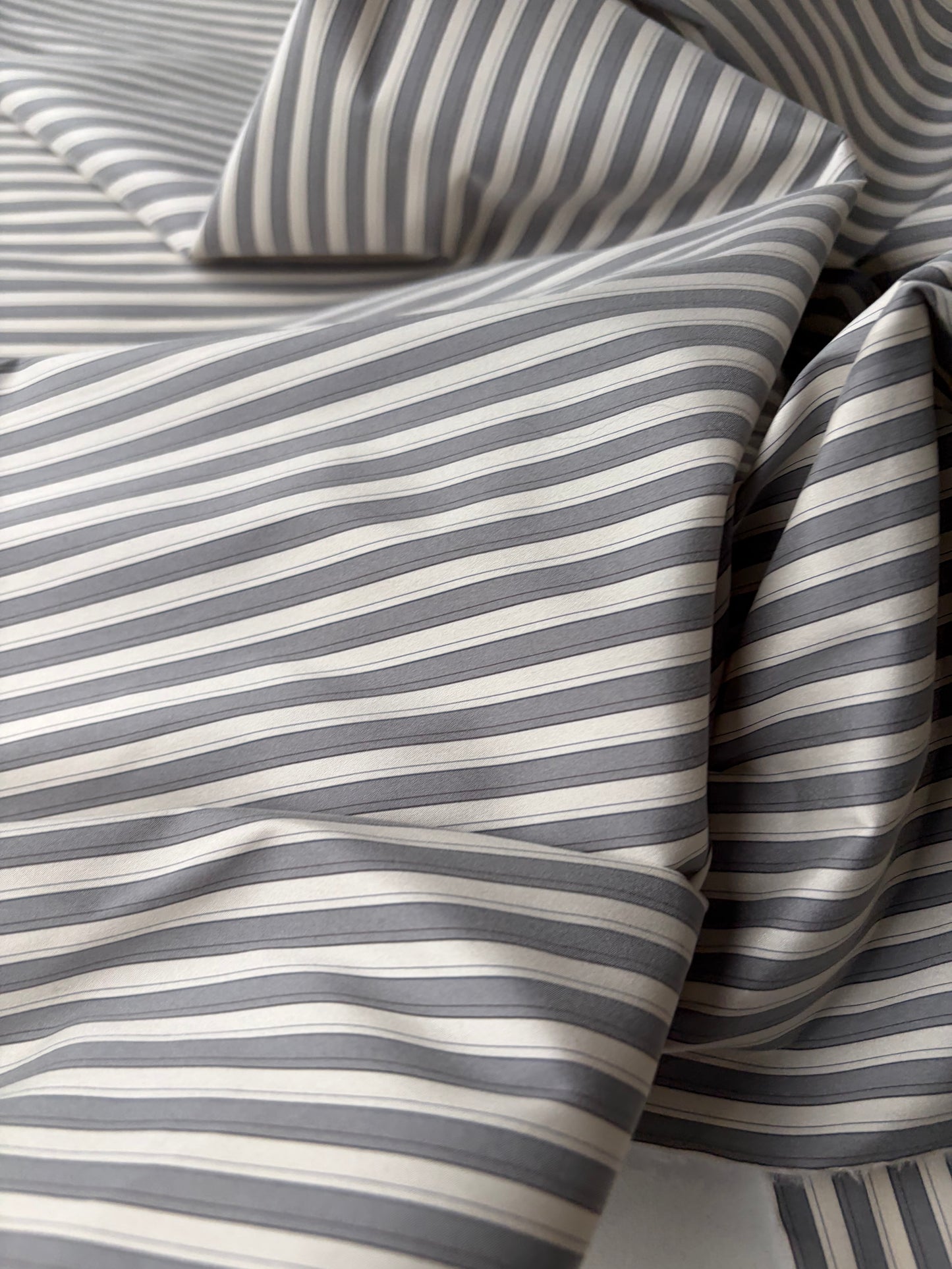 PHIL 009 colourwoven polyamide stretch stripes