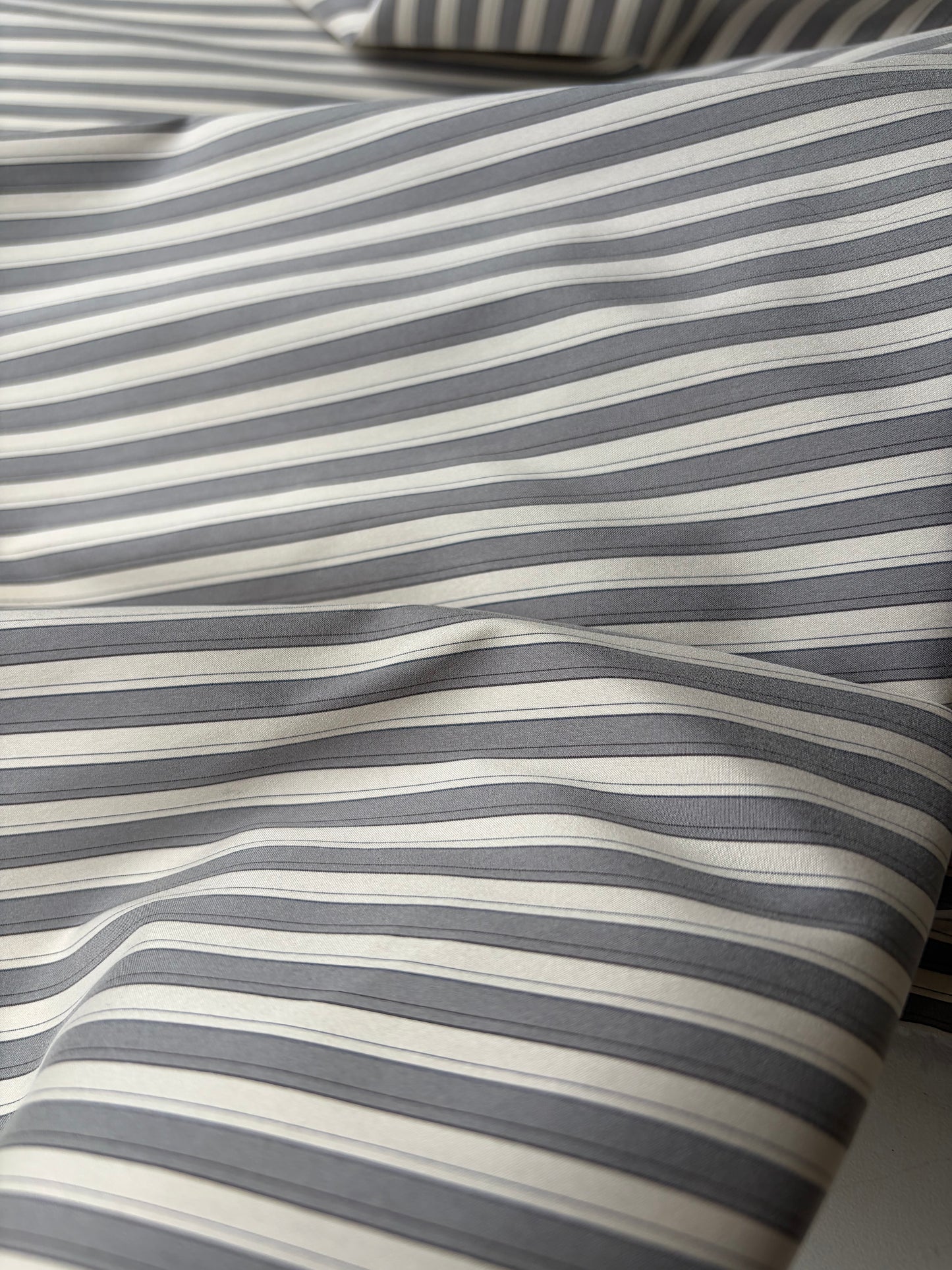 PHIL 009 colourwoven polyamide stretch stripes