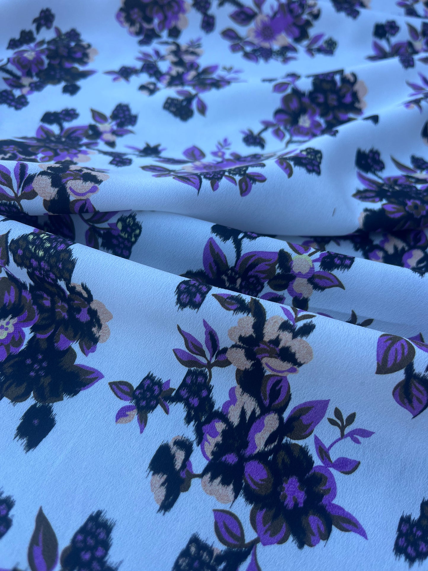 LOUIS 002 crêpe stretch with floral print