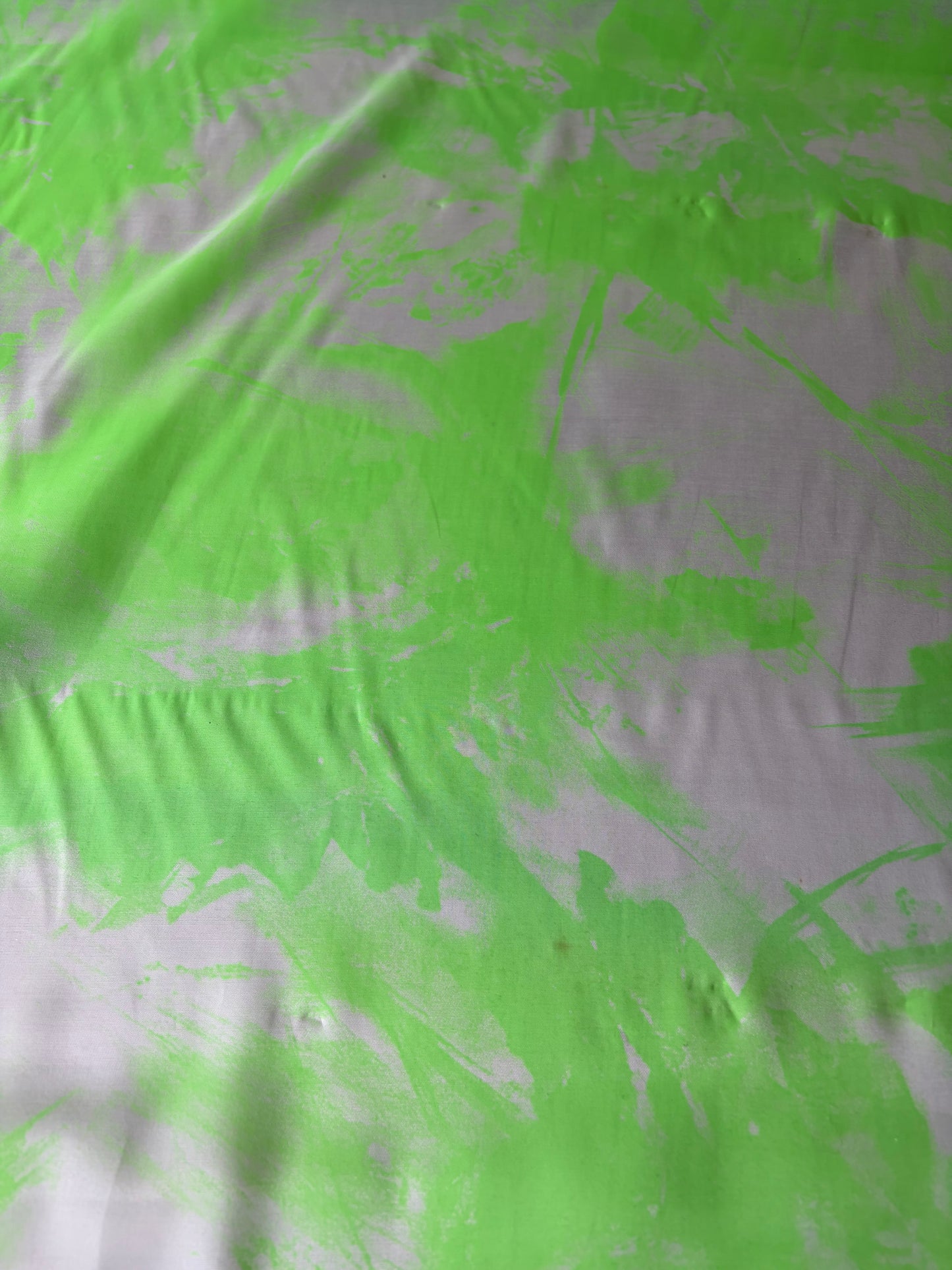 PHIL 016 viscose satin fluo green paint stains