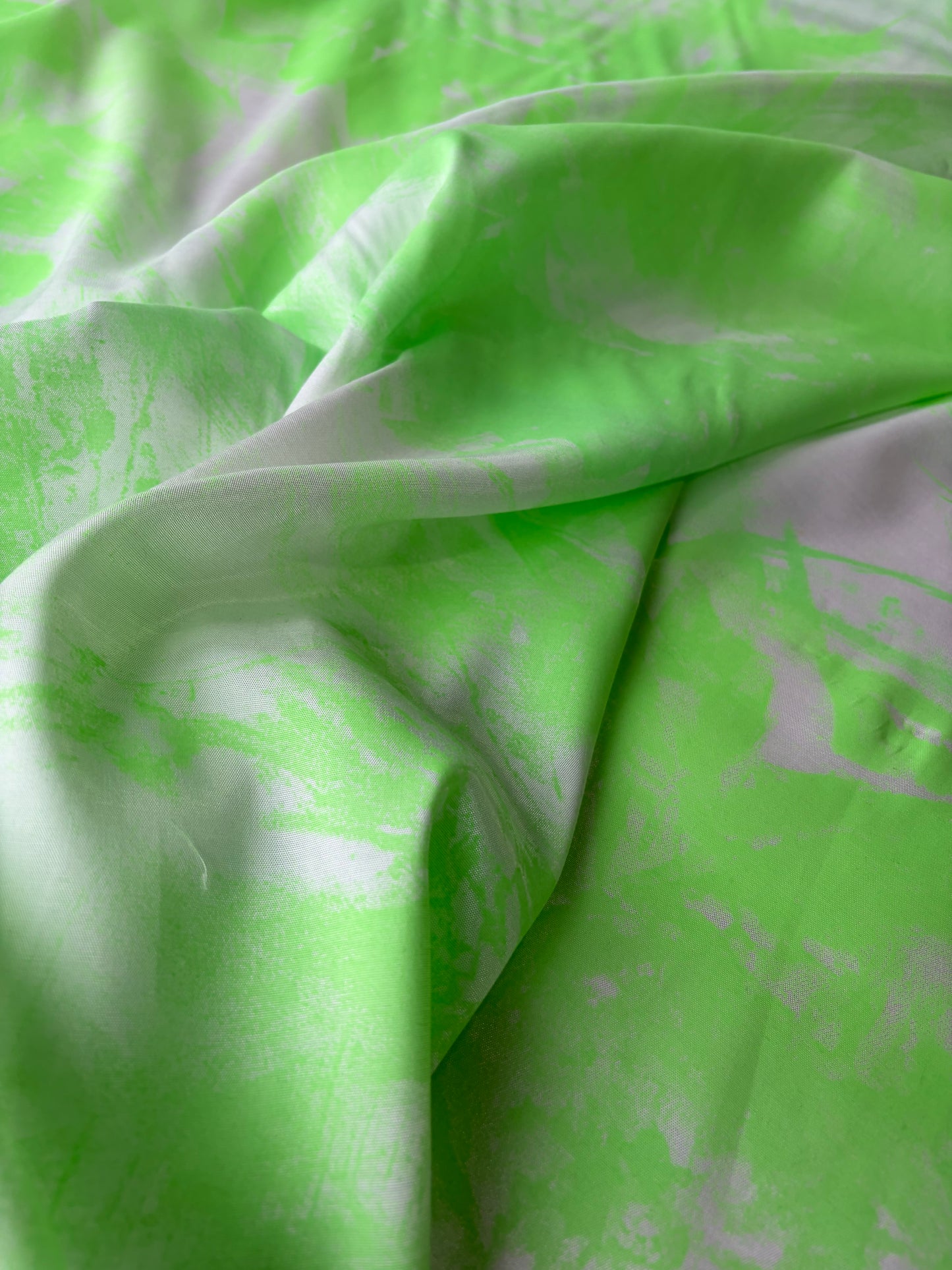 PHIL 016 viscose satin fluo green paint stains