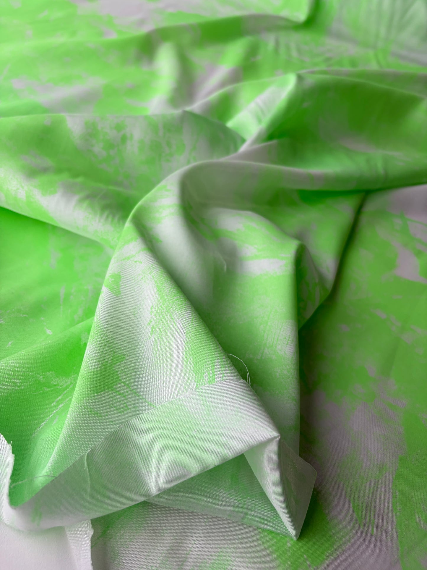 PHIL 016 viscose satin fluo green paint stains